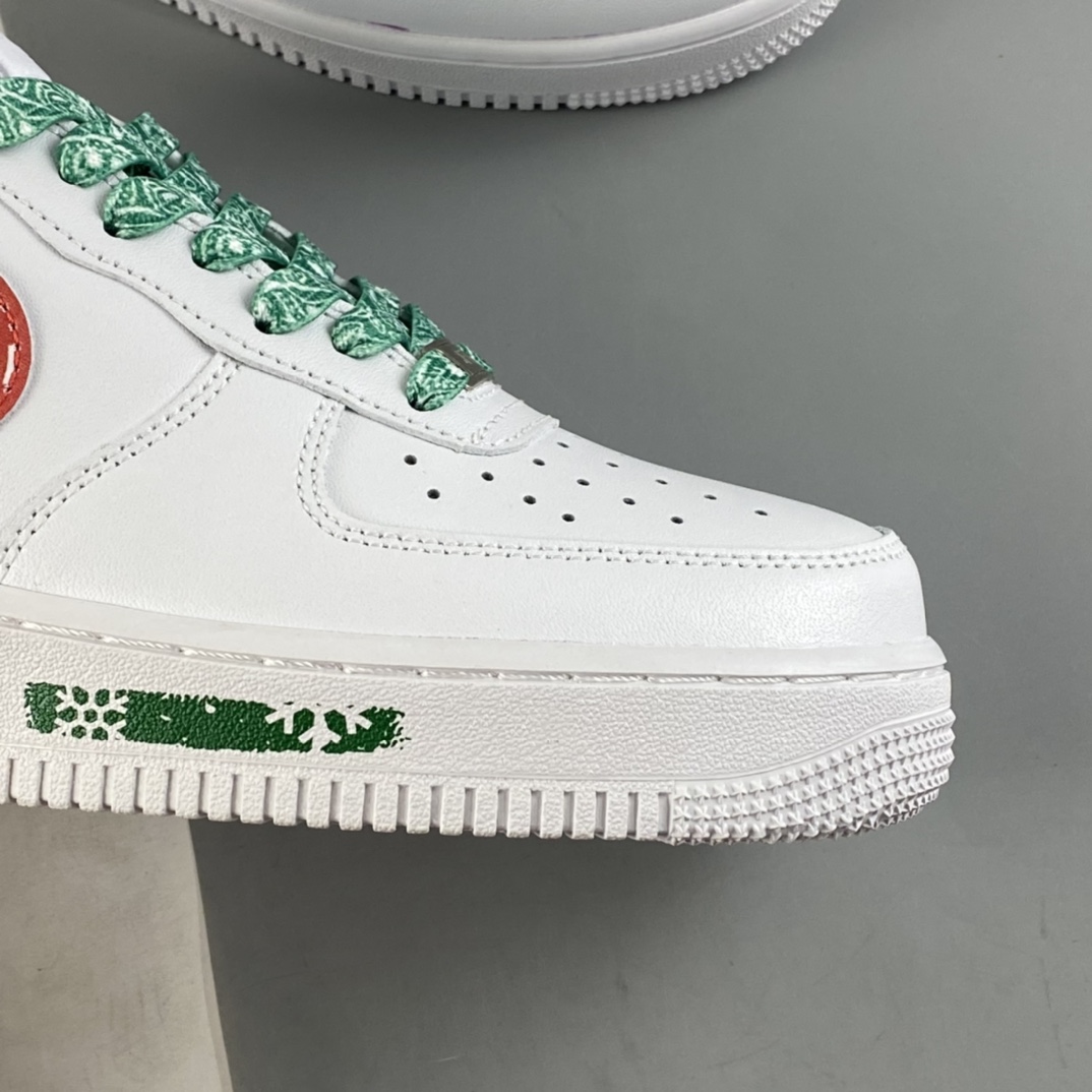 P220  NIKE Air Force 1’07 Low 圣诞主题 空军一号低帮休闲板鞋 CW2288-111