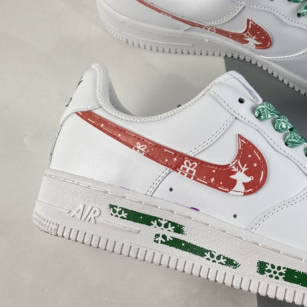 P220  NIKE Air Force 1’07 Low 圣诞主题 空军一号低帮休闲板鞋 CW2288-111