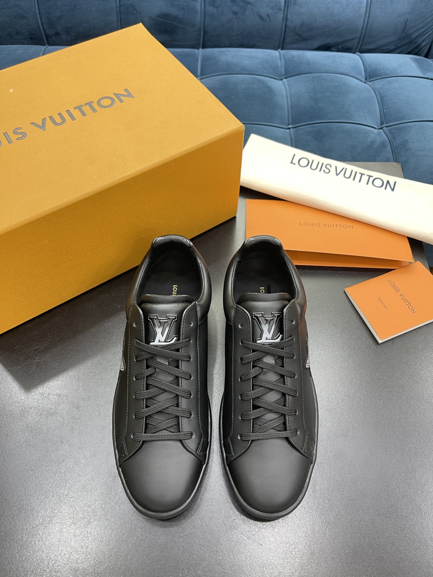 Louis Vuitton Shoes Sneakers Online Store
 Cowhide TPU Sweatpants