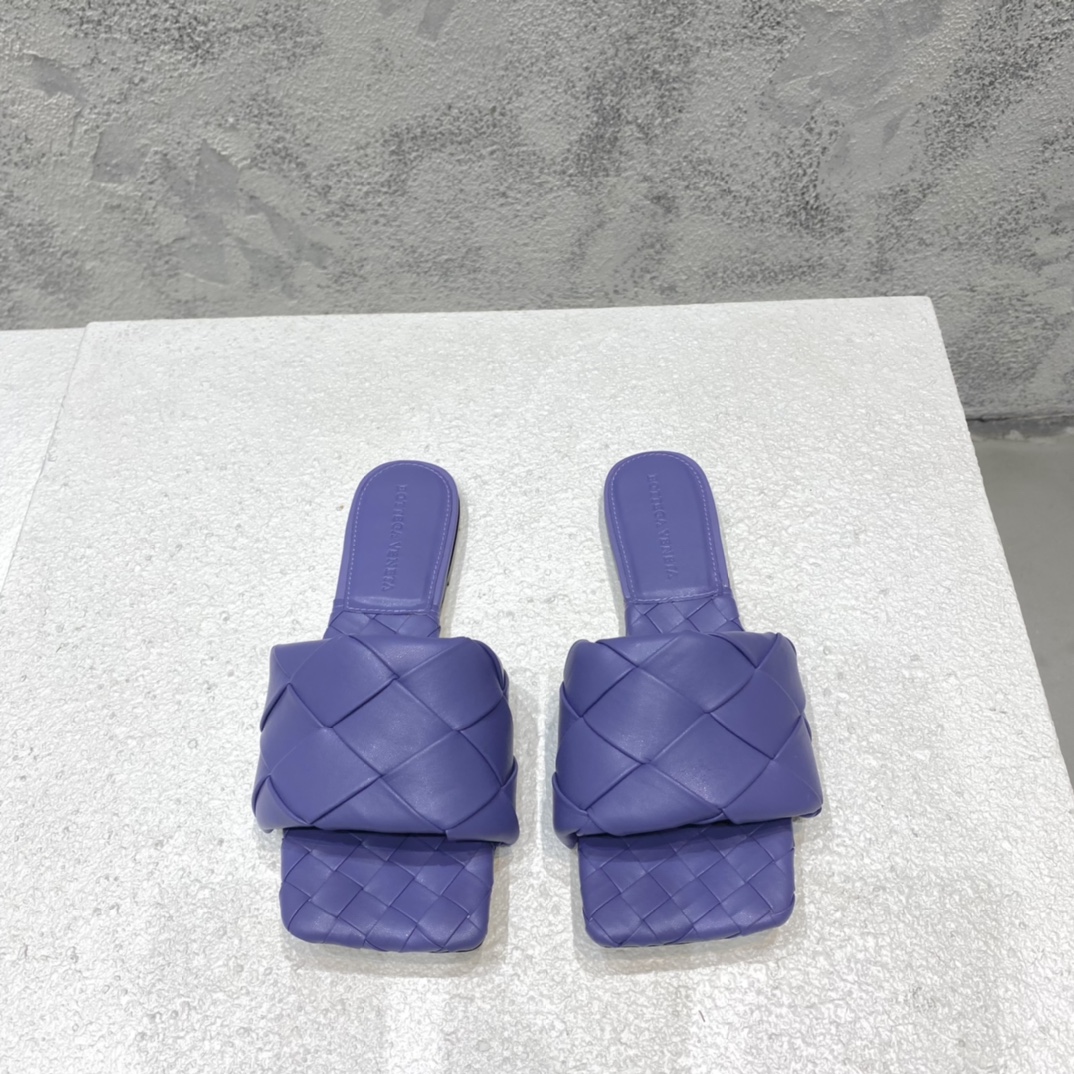 Bottega Veneta tressée en agneau sandale plate
