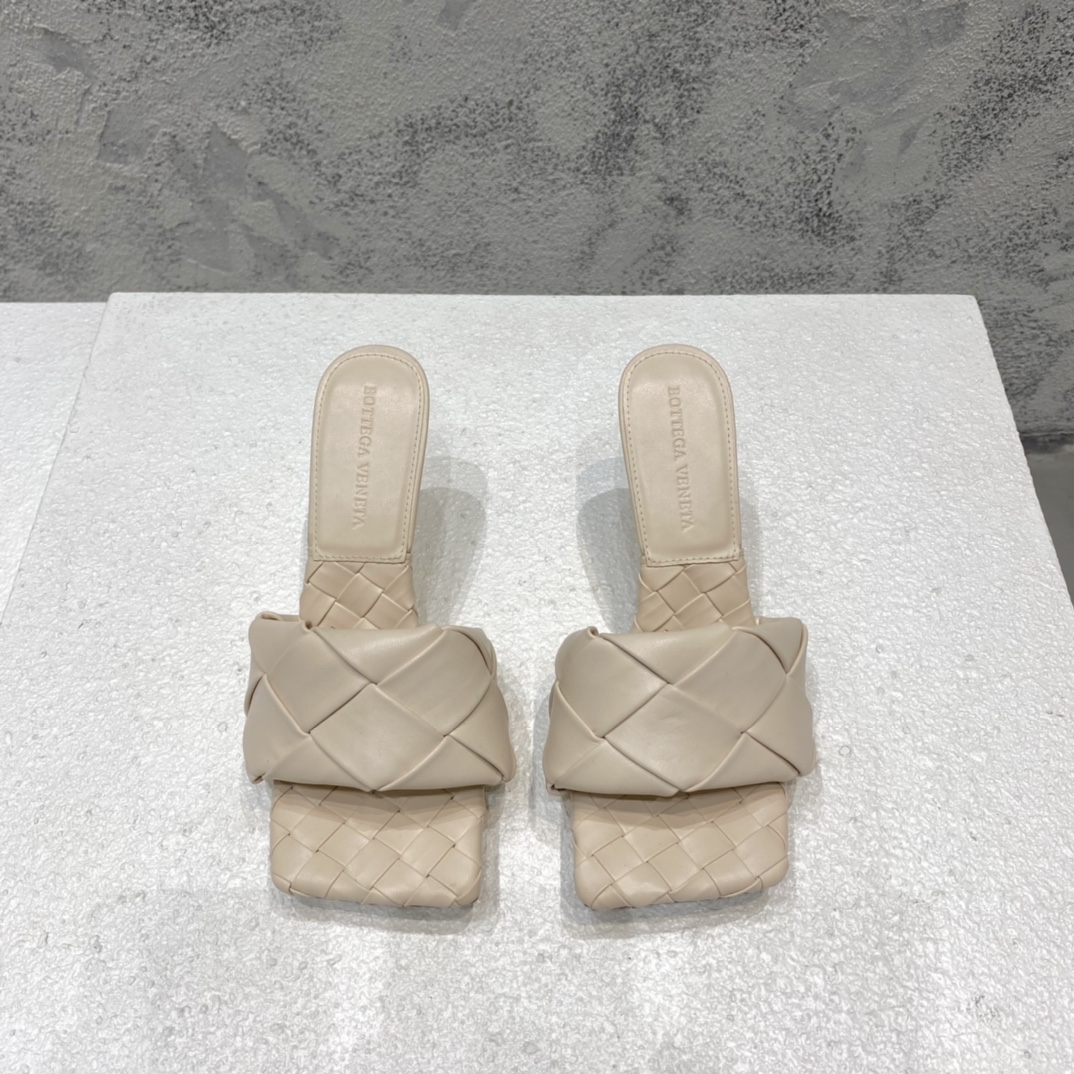 Bottega Veneta Intrecciato Sandales à talons en agneau