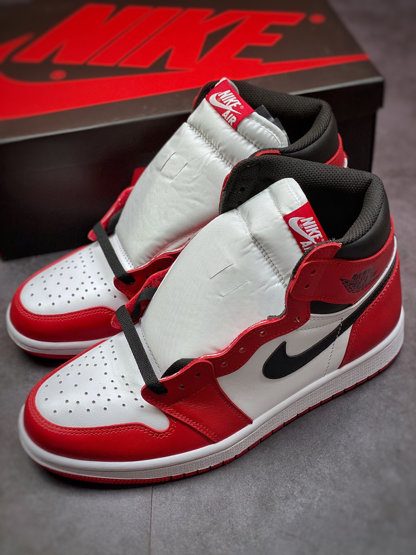 260 #原装 Air Jordan 1 芝加哥 专业乔丹大厂555088-101