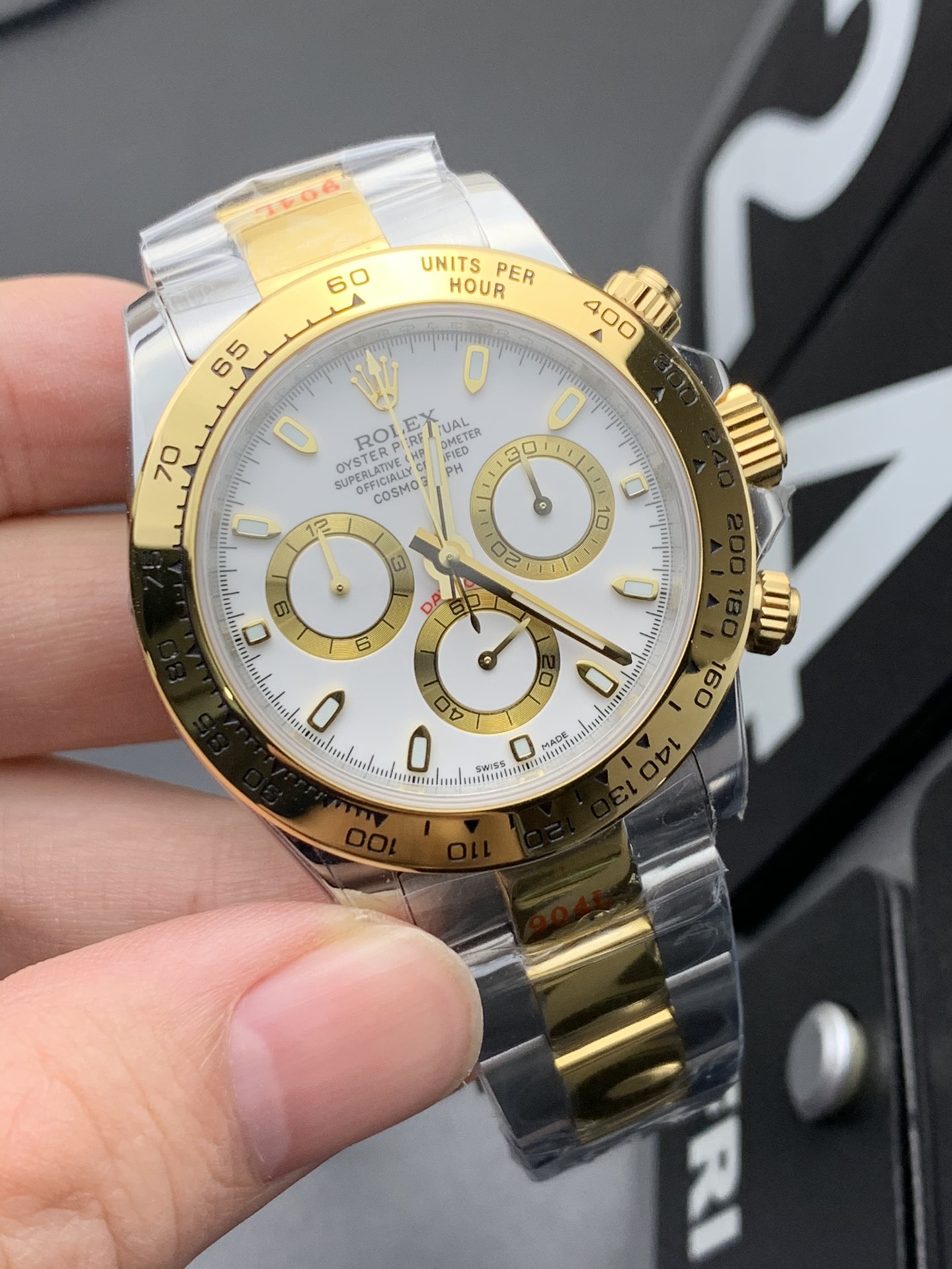 Rolex 间金迪通拿