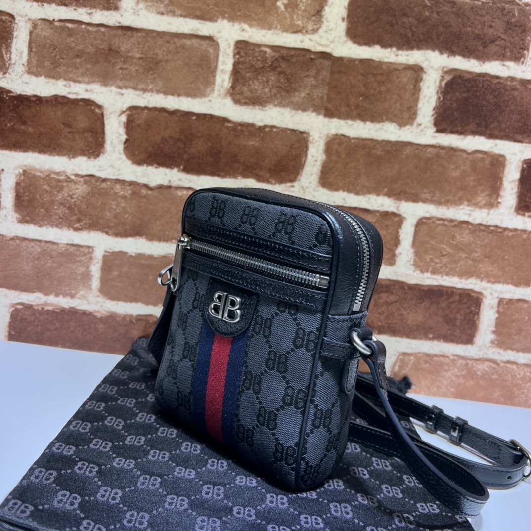 GUCCI古驰联名款肩背包680129