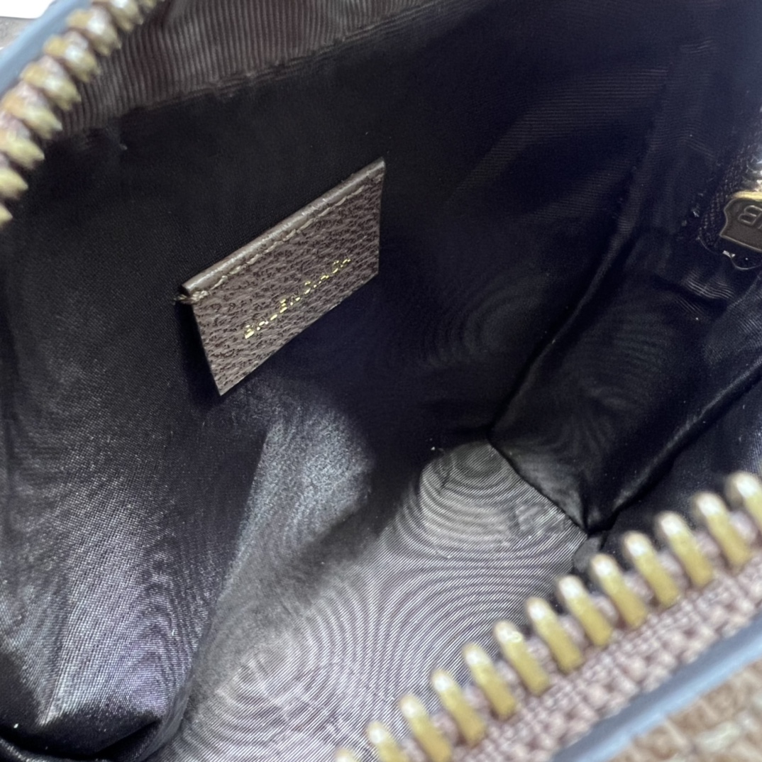 GUCCI古驰联名款肩背包680129