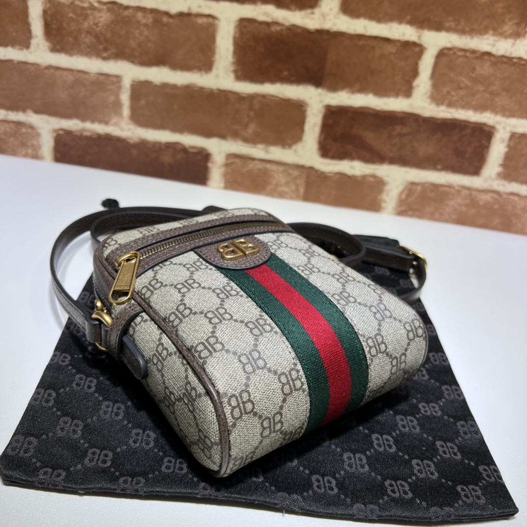 GUCCI古驰联名款肩背包680129