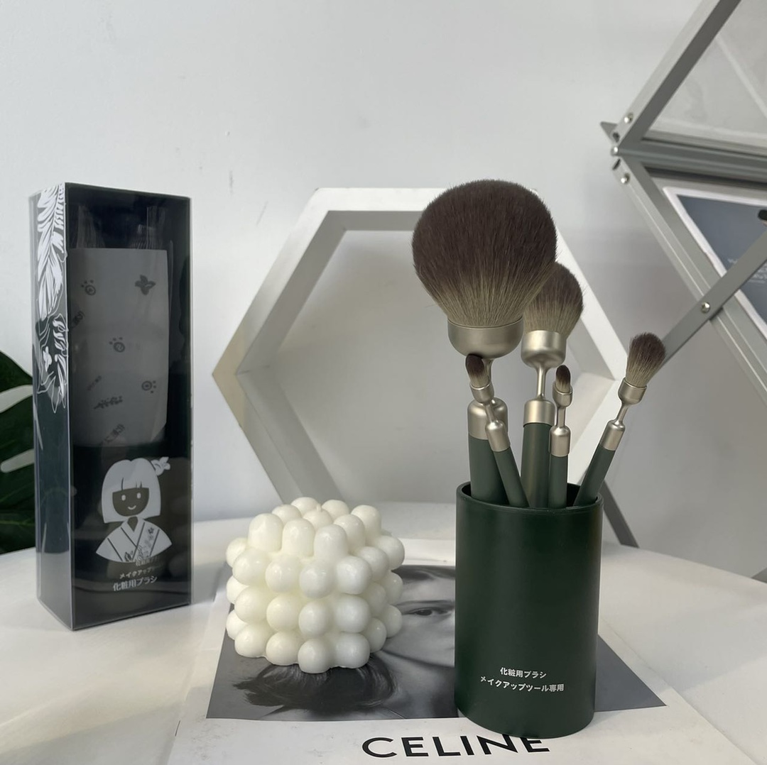 Japanese premium makeup brushJapanese original high-end customized - BeautyMakeUp 4