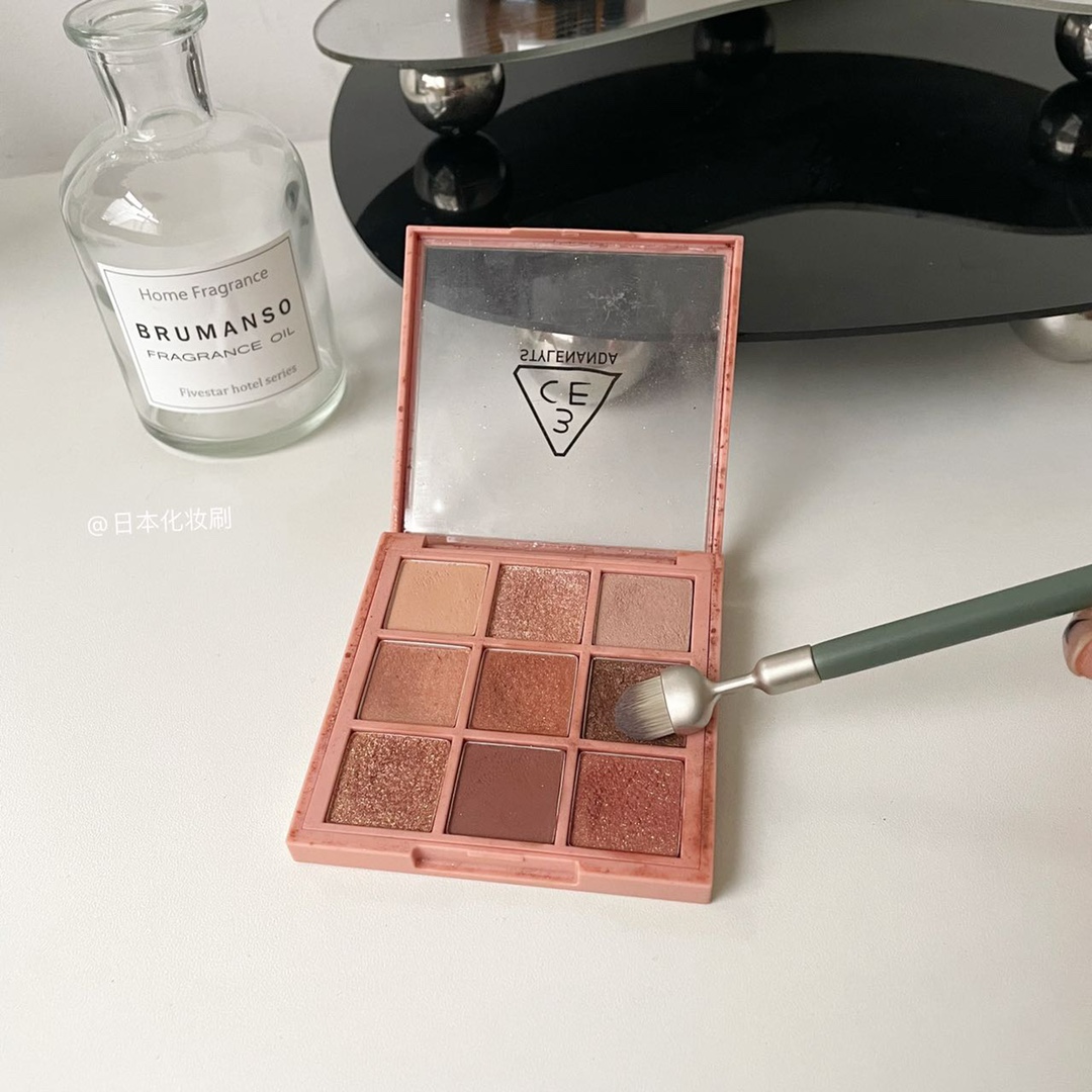 A set of five brushesPowder brush powder blusher brush highlight brush e - BeautyMakeUp 3