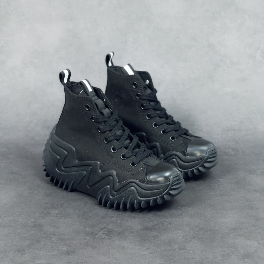 G0 Converse Run Star Motion 黑武士匡威 厚底松糕硫化鞋 未来电波‍新品上市 Converse最新CX未来感系列：CX是一个由优质产品丶舒适材料和技术组成的converse系列产品丶代表着品牌对于穿着舒适度的不断追求，为消费者提供更好的产品丶更舒适的体验和不断演进的设计理念。全新的大鞋型充满力量，是OOTD最新的街头吸晴神器。本品为原厂原鞋开模，纯原硫化工艺三次成型，鞋垫为原厂PU高弹材质模压而成，成型工艺：硫化1：1
