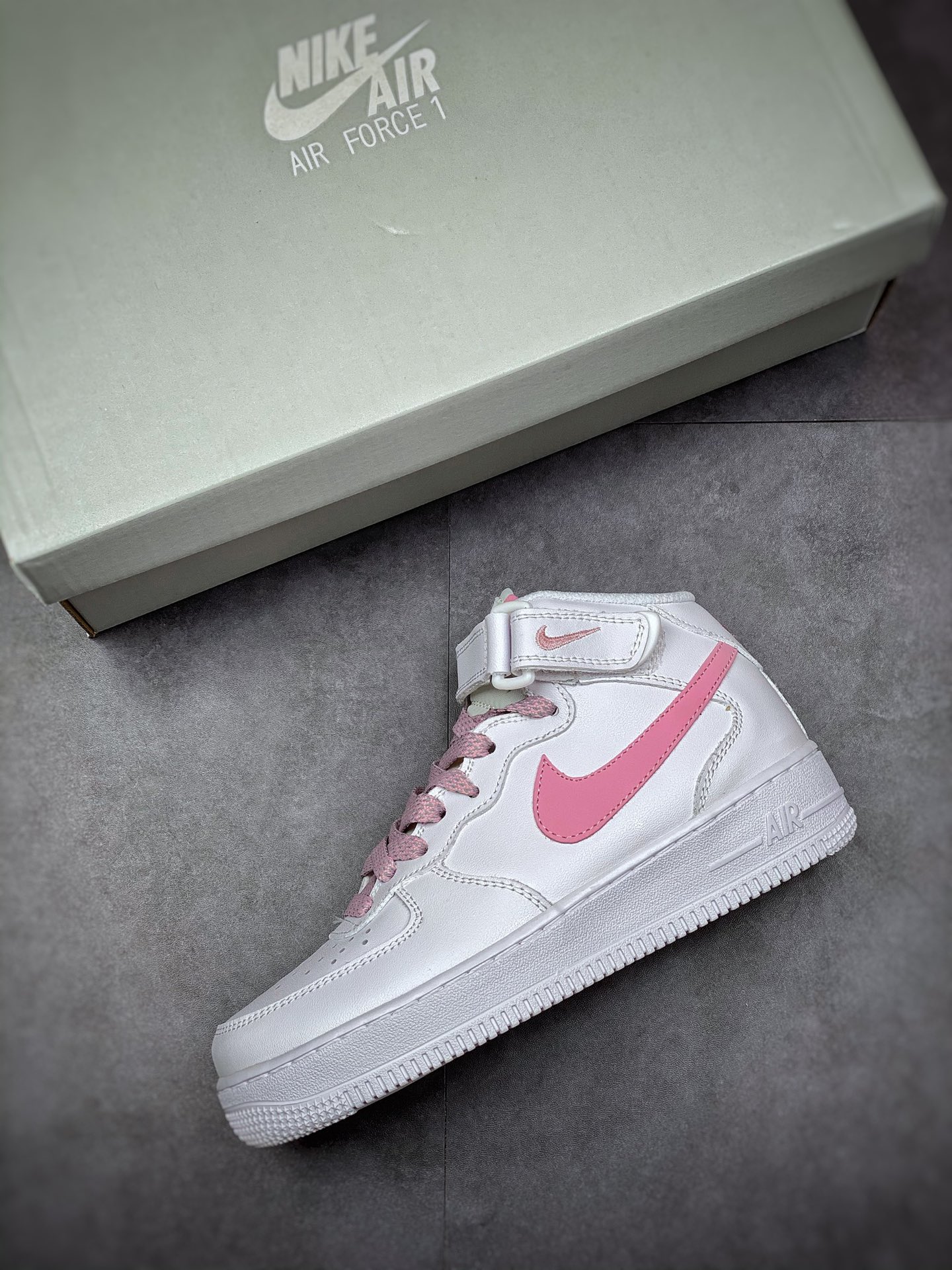 240 Nike Air Force 1 Mid 07 白粉中帮 366731-911
