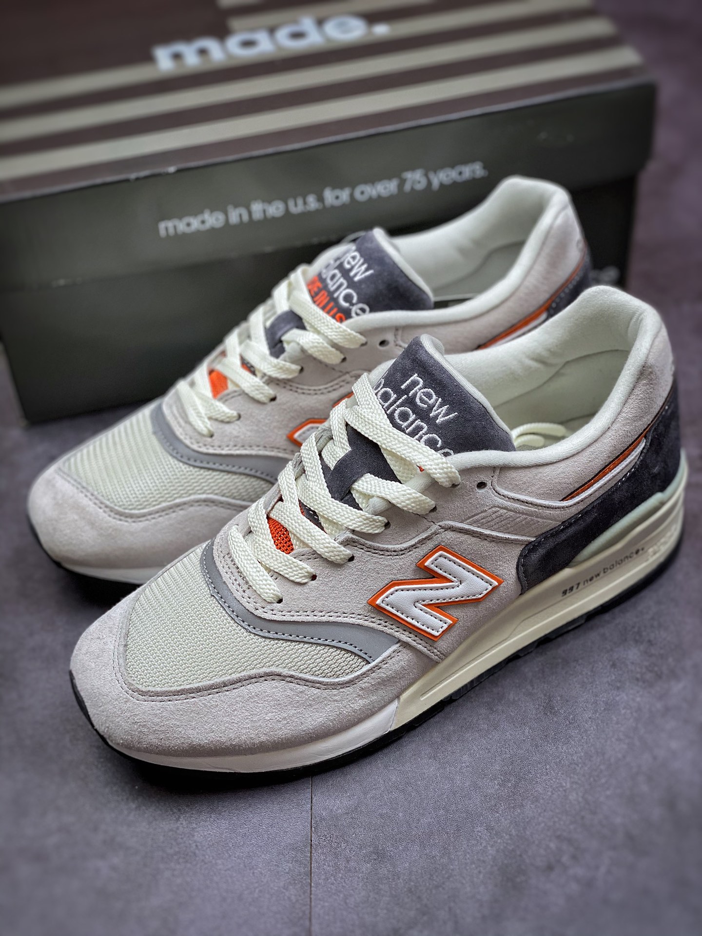 New Balance M997CSEA Retro Casual Running Shoes