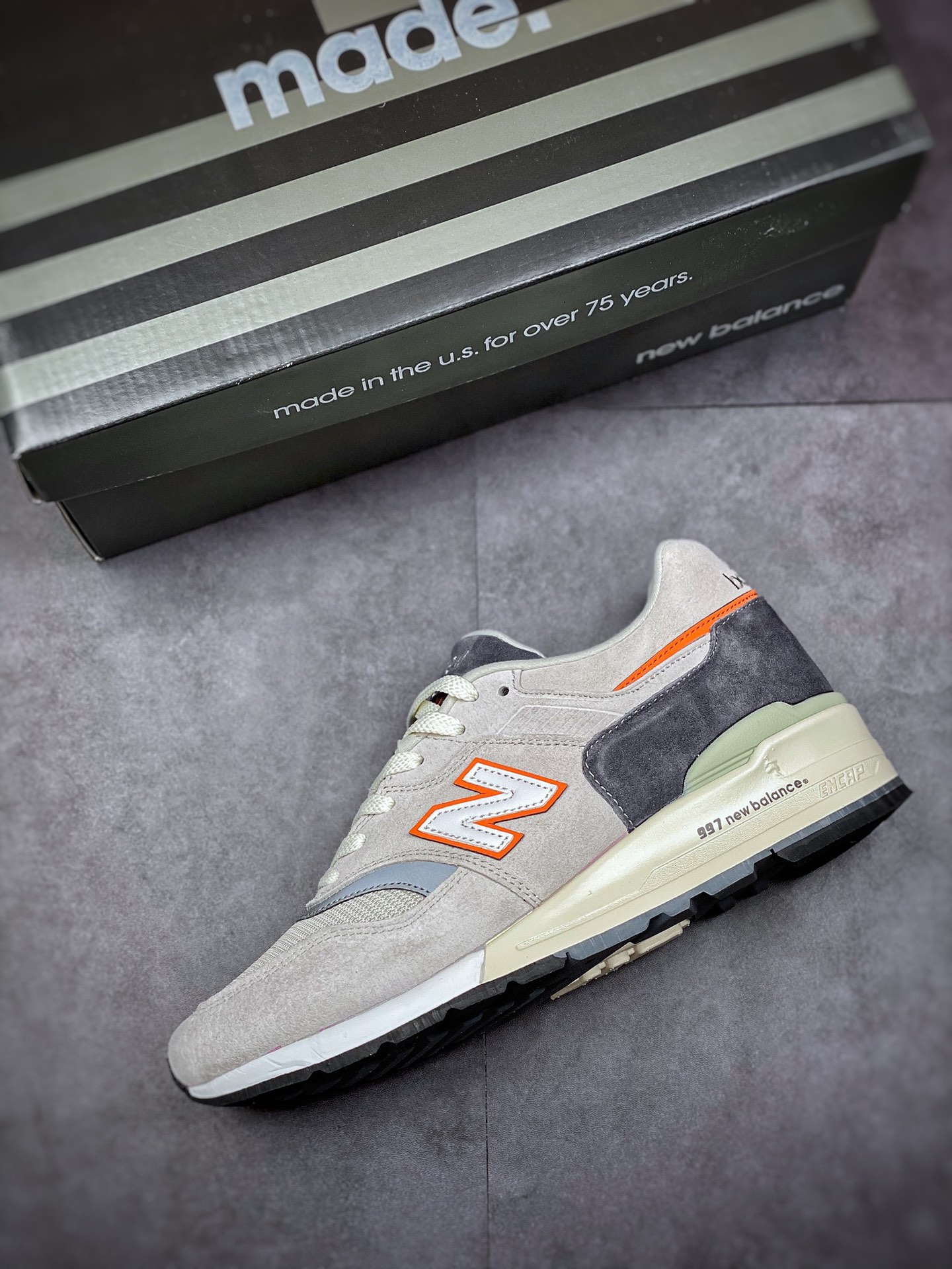 New Balance M997CSEA Retro Casual Running Shoes