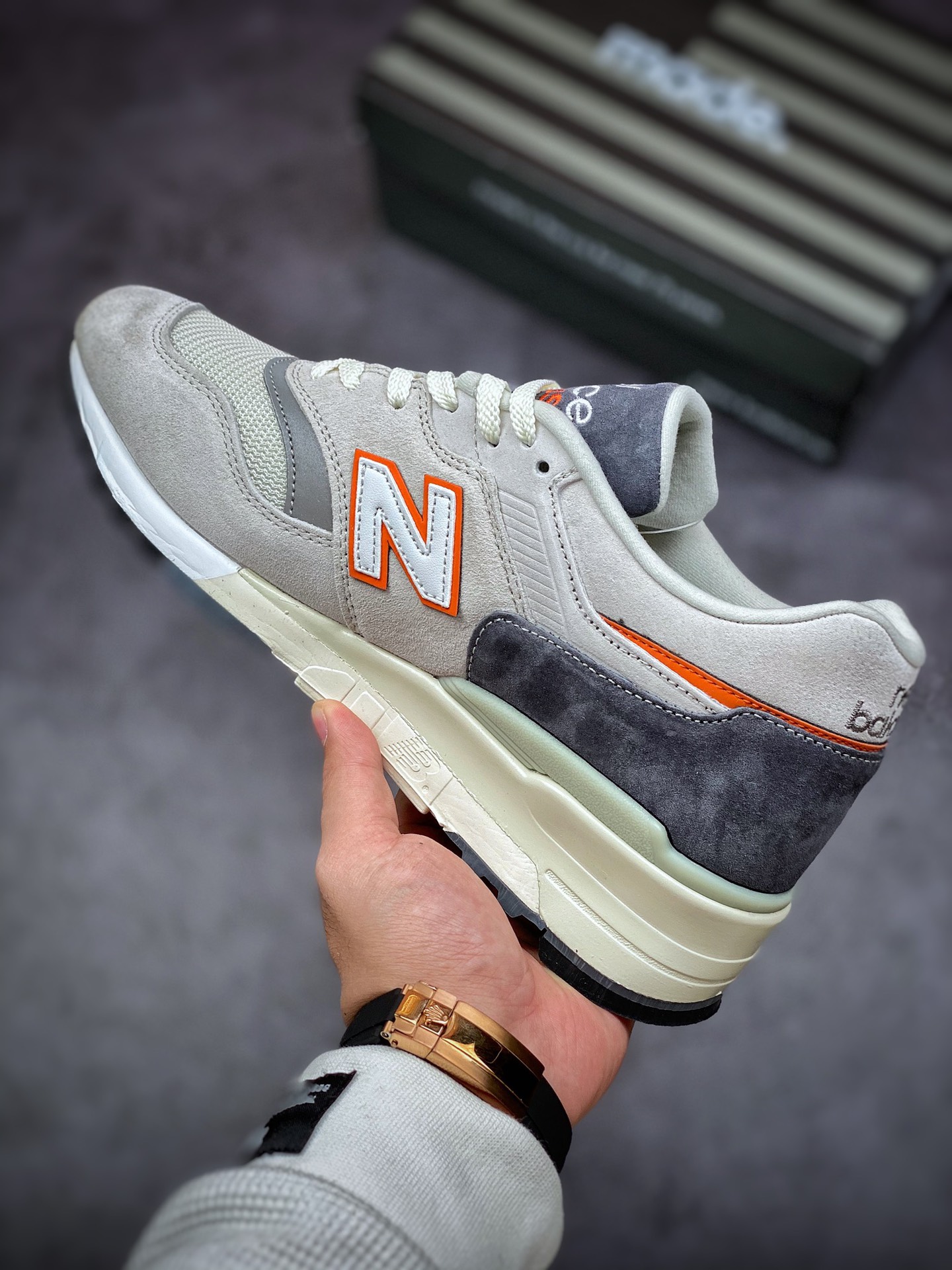 New Balance M997CSEA Retro Casual Running Shoes