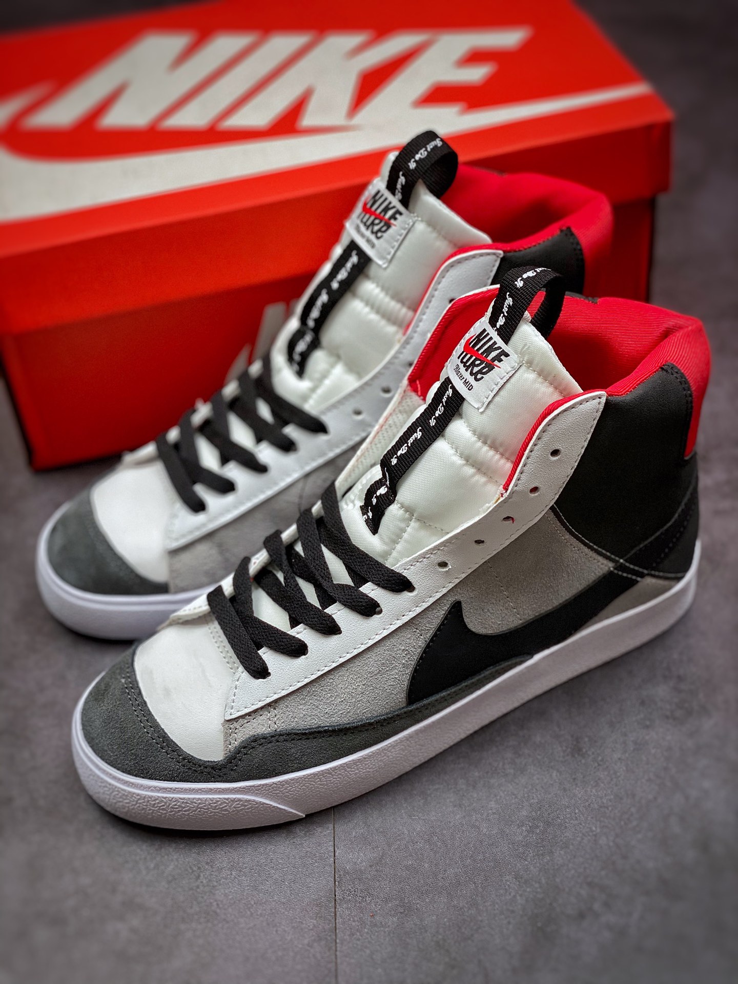 160 NIKE Blazer Mid 黑灰白 开拓者系列 DH8640-100