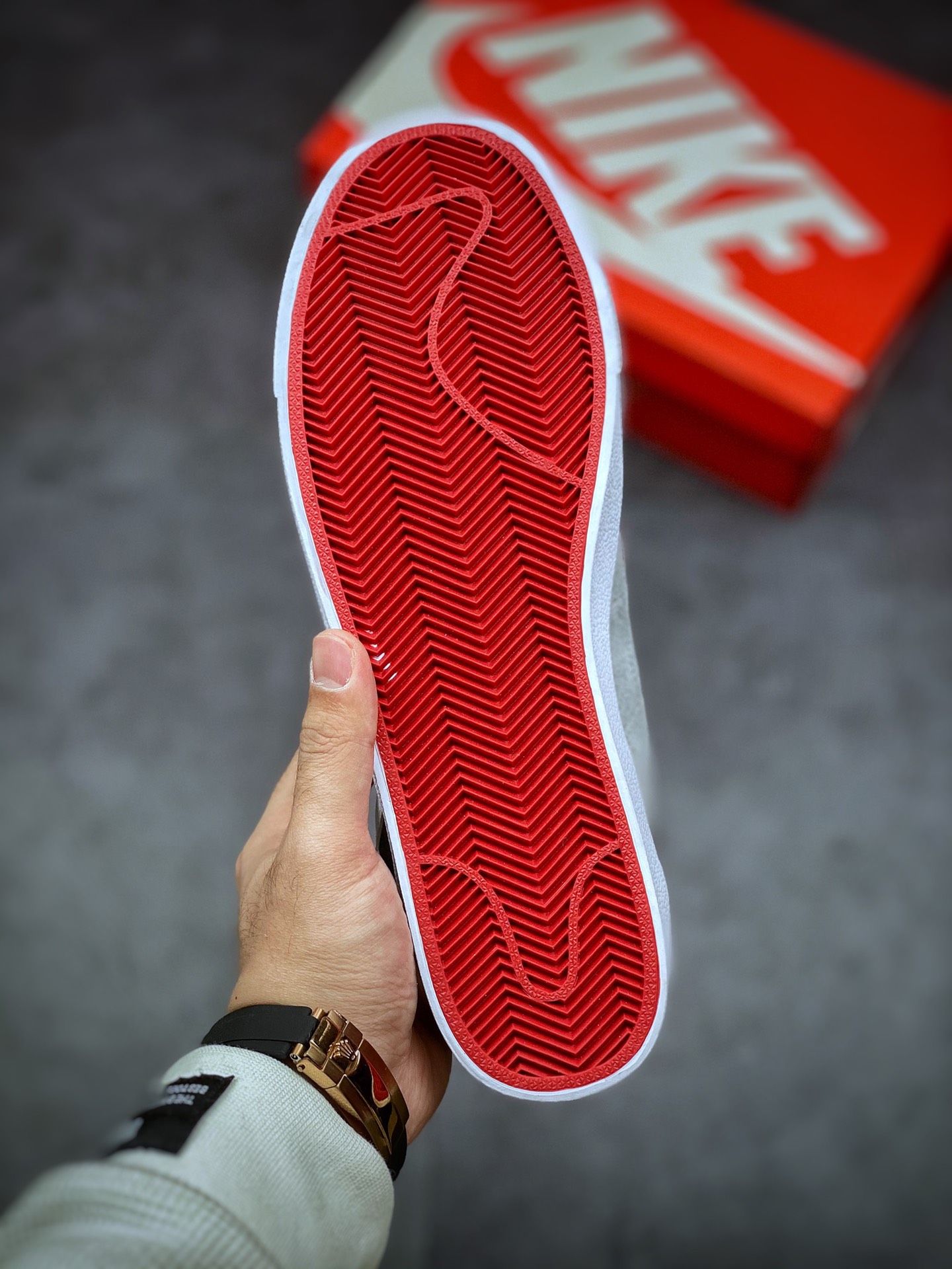 160 NIKE Blazer Mid 黑灰白 开拓者系列 DH8640-100
