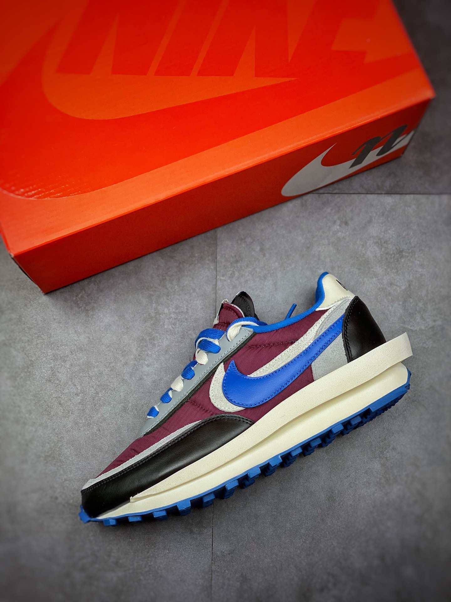 300 Sacai x NIKE LVD Waffle x Undercover 联名解构走秀款 DJ4877-600
