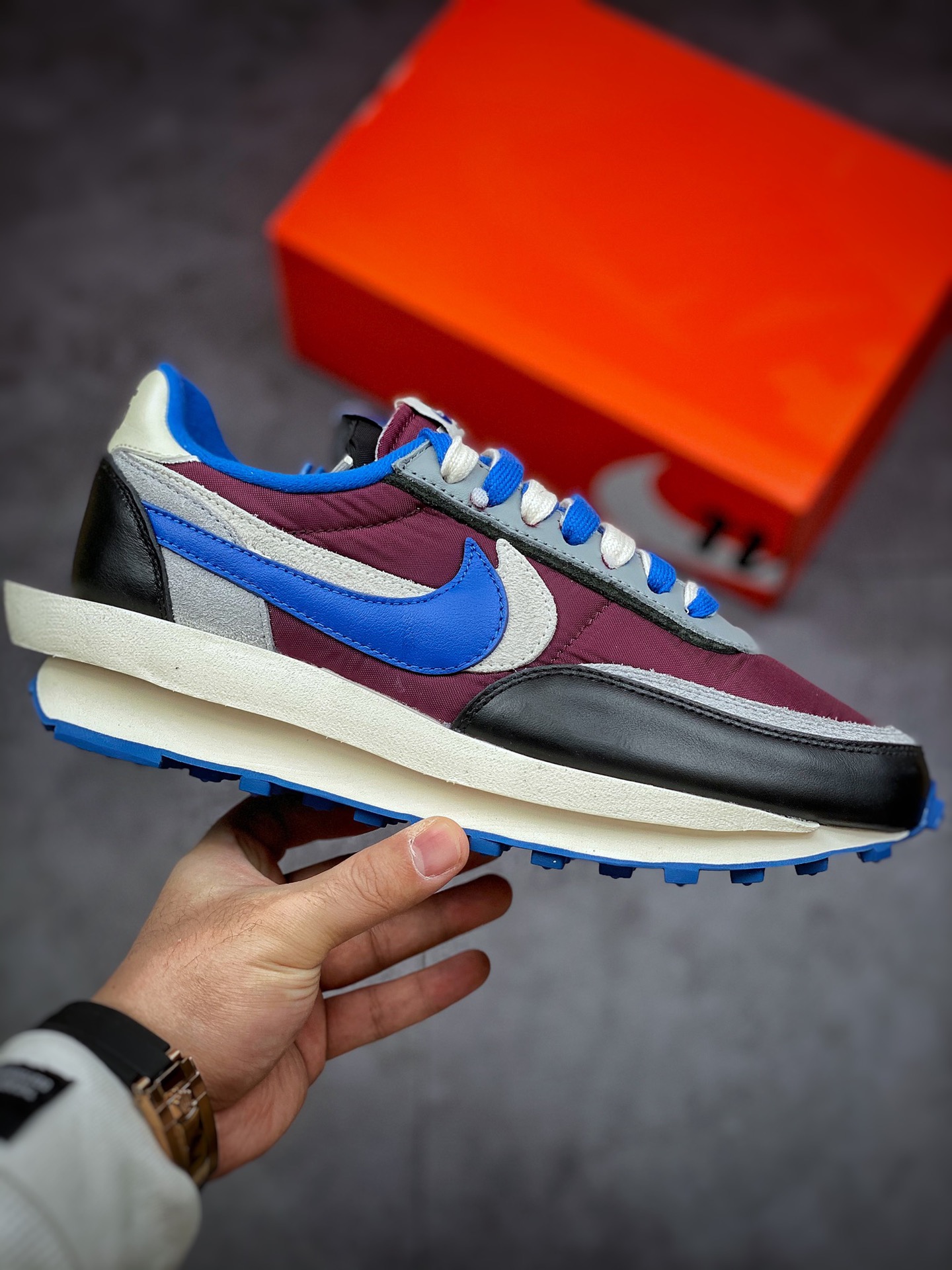 300 Sacai x NIKE LVD Waffle x Undercover 联名解构走秀款 DJ4877-600