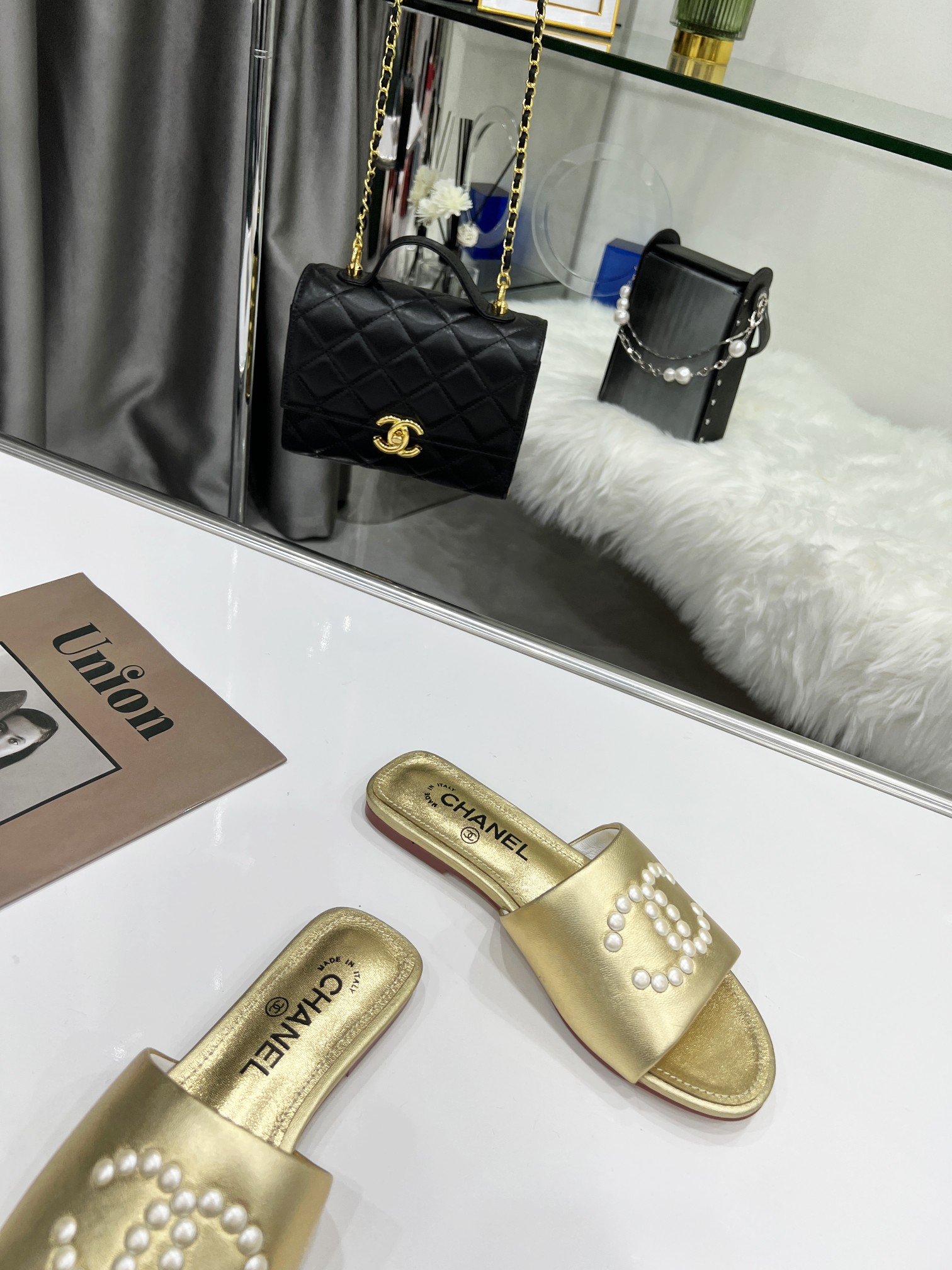 I0   Chanel 香奈儿 香奶奶22s 双c珍珠凉鞋。5—42码