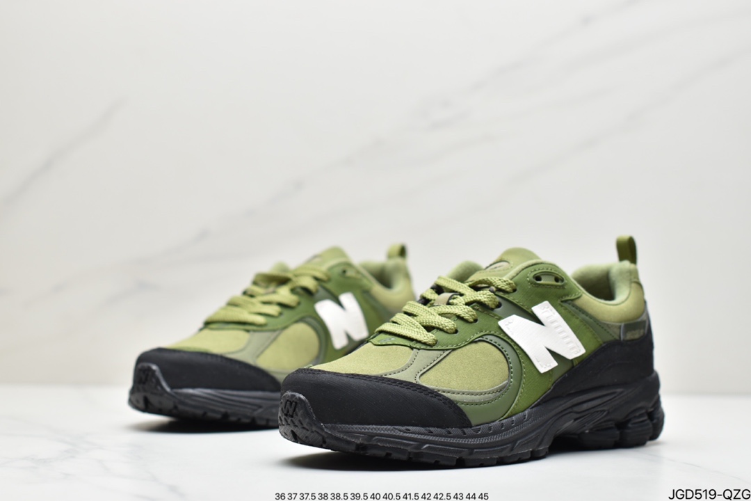 NEW NB2002 Retro sneakers M2002RLA