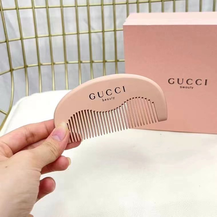 Gucci Beauty Set: Perfume, Lipstick & Comb - Luxurious Gift Set 7 i1640500118 5237 5