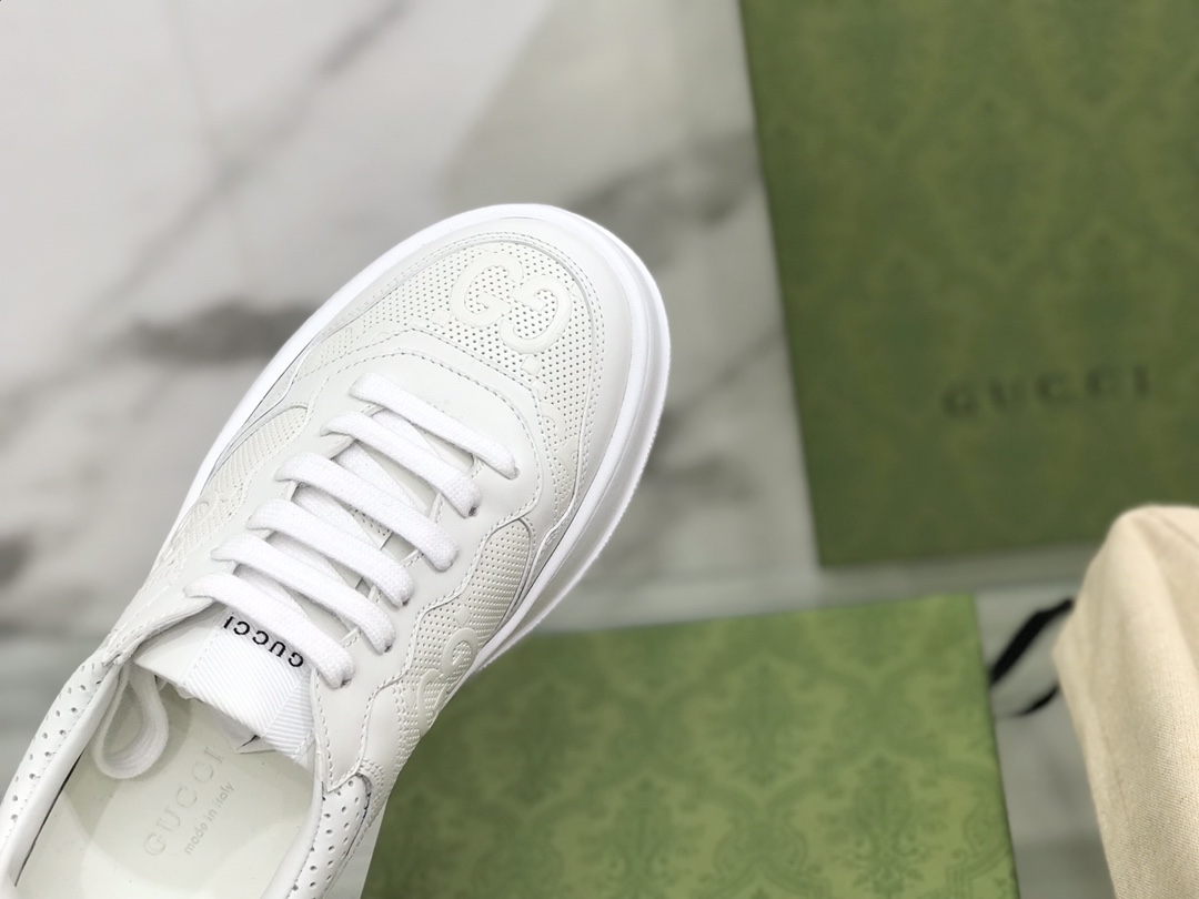 Gucci GG-Stamped Sandals: Retro-Inspired Design with Deep Brand Label - 图片 7