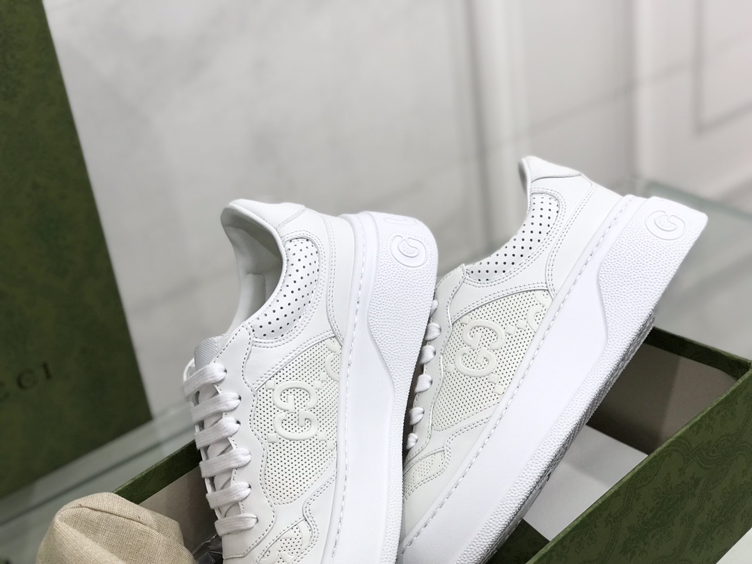 Gucci GG-Stamped Sandals: Retro-Inspired Design with Deep Brand Label - 图片 5