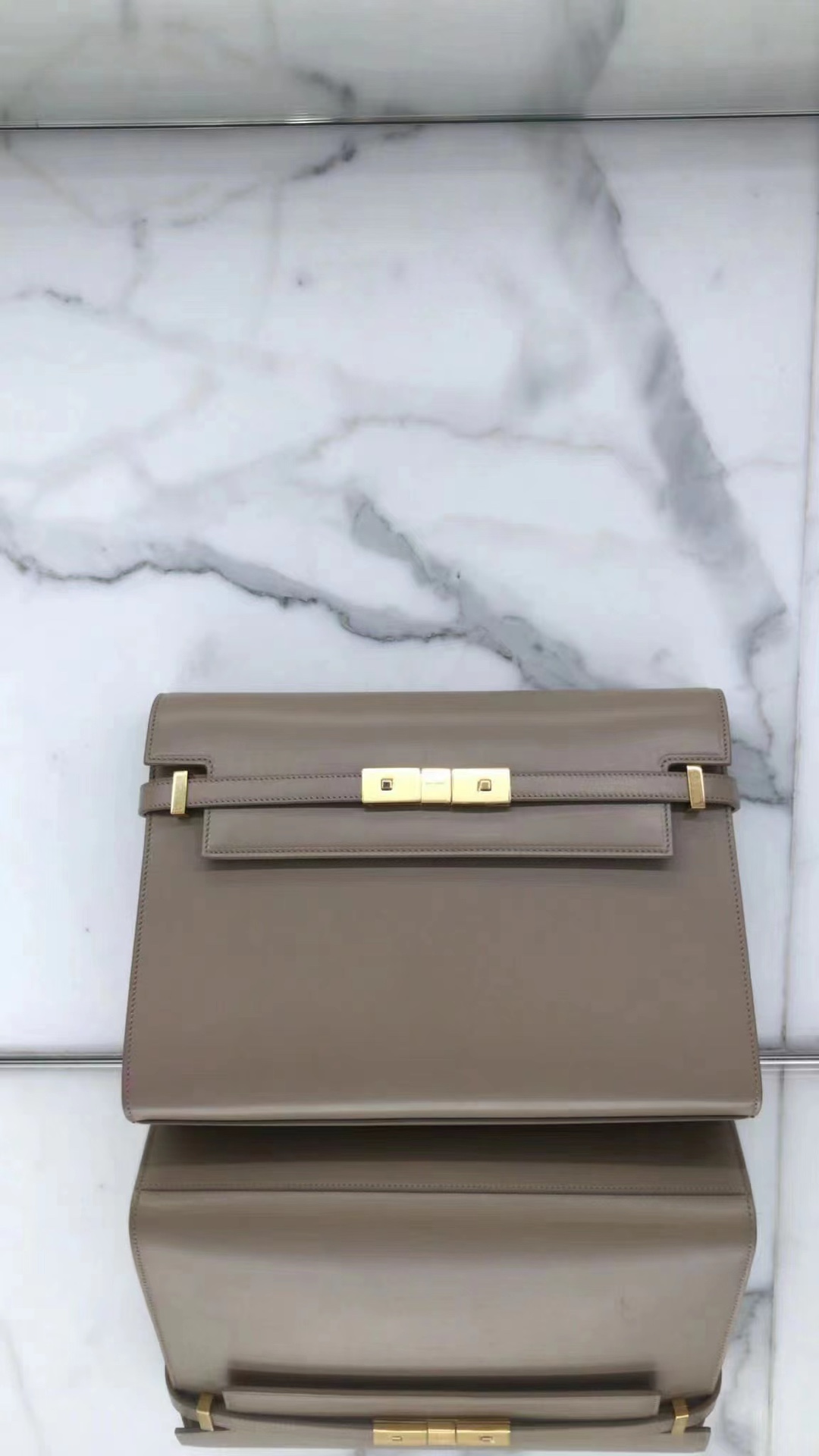 Ysl 𝑴𝒂𝒏𝒉𝒂𝒕𝒕𝒂𝒏 29CM曼哈顿法棍包 579271杏色牙签纹金扣