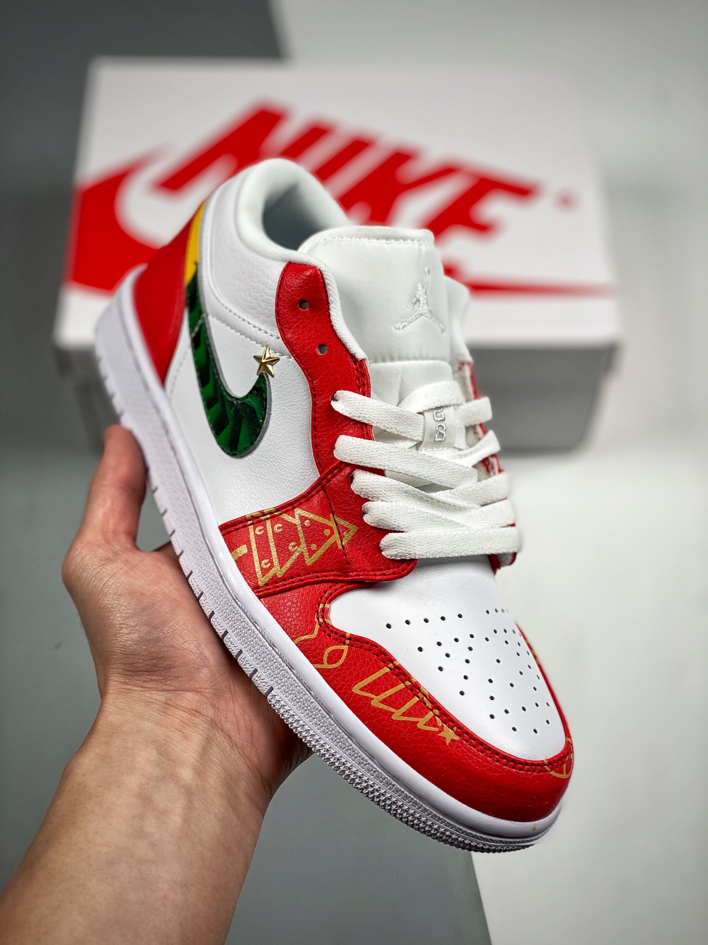 Air Jordan 1 Mid (GS) "Ugly Christmas Sweater" AJ1 Jordan 1 aj1 Qiao1 Low blanco y negro rojo Navidad zapatos de balonc…