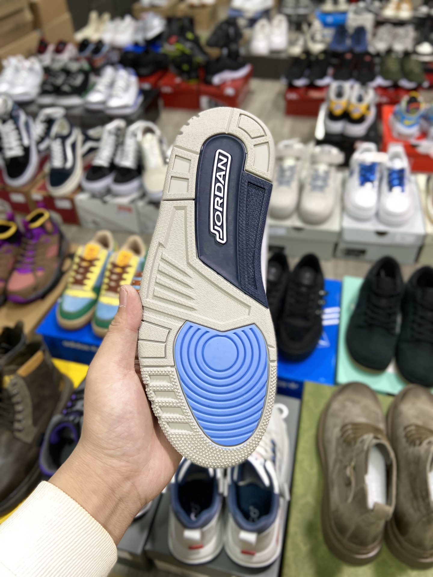 480高版本 乔丹Air Jordan 3 “UNC” 北卡蓝配色 CT8532-104-莆田鞋,莆田鞋货源,高仿鞋,高仿鞋货源,安福档口,莆田高仿鞋,莆田鞋批发,高仿鞋批发,莆田高仿运动鞋,高仿运动鞋,莆田运动鞋 480高版本 乔丹Air Jordan 3 “UNC” 北卡蓝配色 CT8532-104