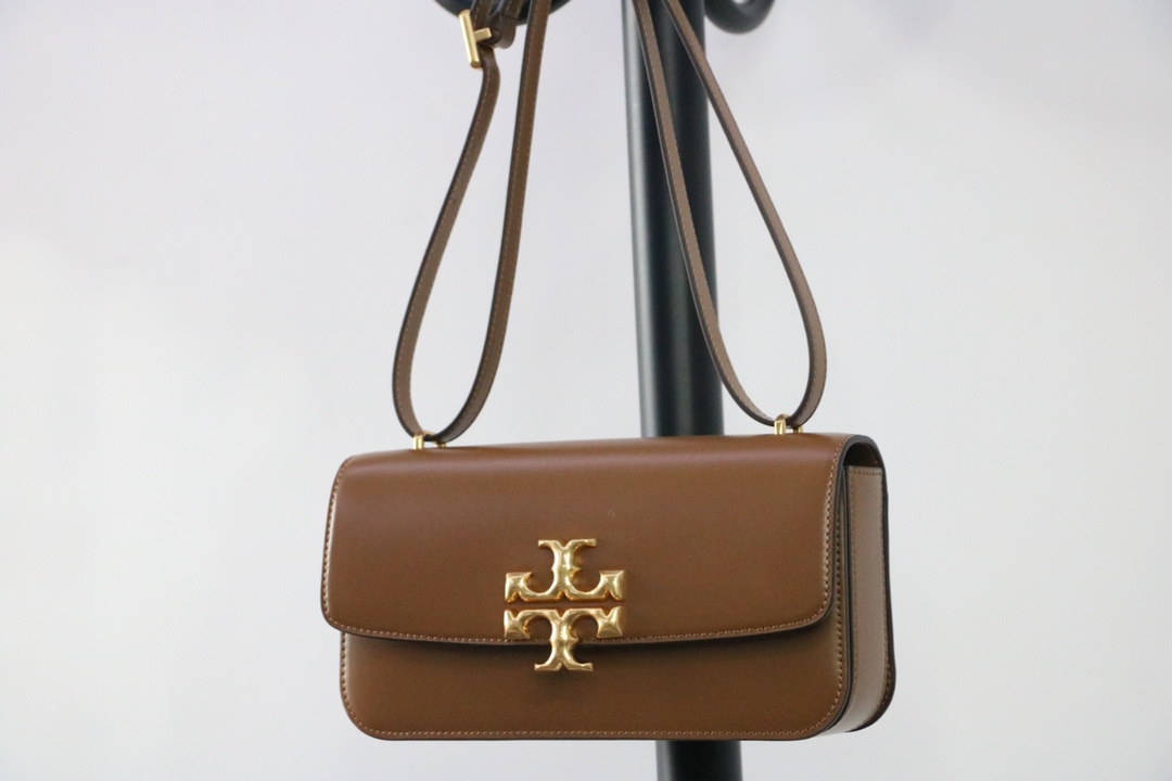 Tory Burch ～89644 焦糖色 Tory Burch Eleanor包袋版型挺括 采用柔软的意大和皮革制成