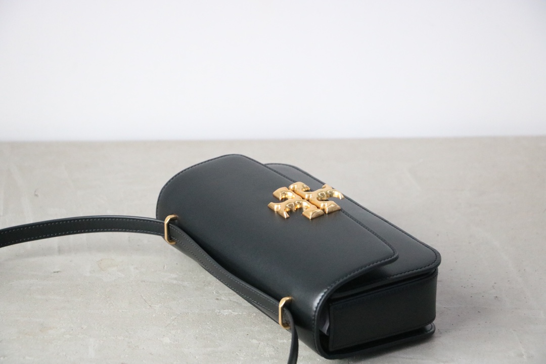 Tory Burch ～Tory Burch 89644 Eleanor包袋版型挺括 采用柔软的意大和皮革制成