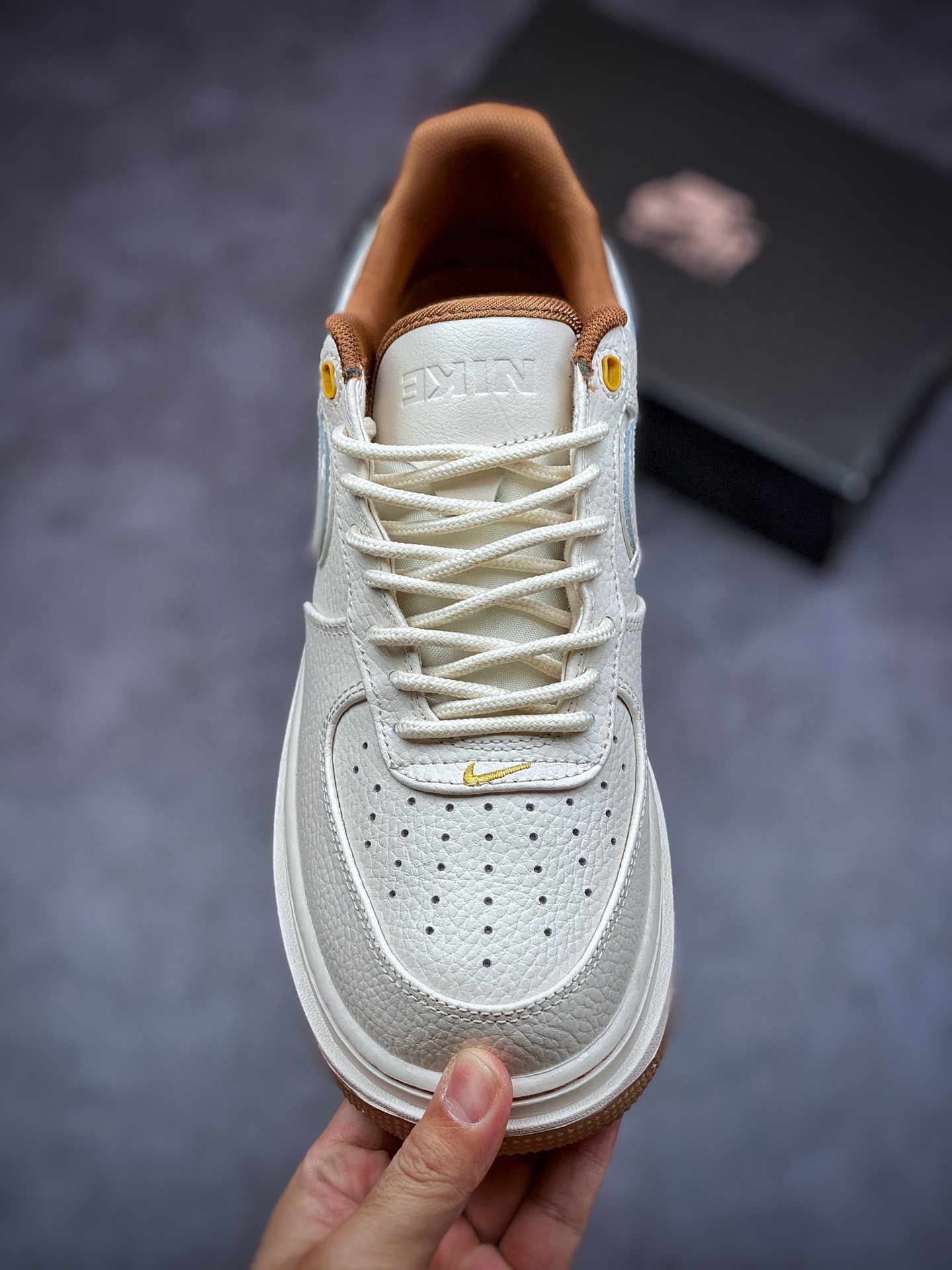200 Nike Air Force 1 Low Luxe”Pecan/Gum” 空军一号DB4109-200