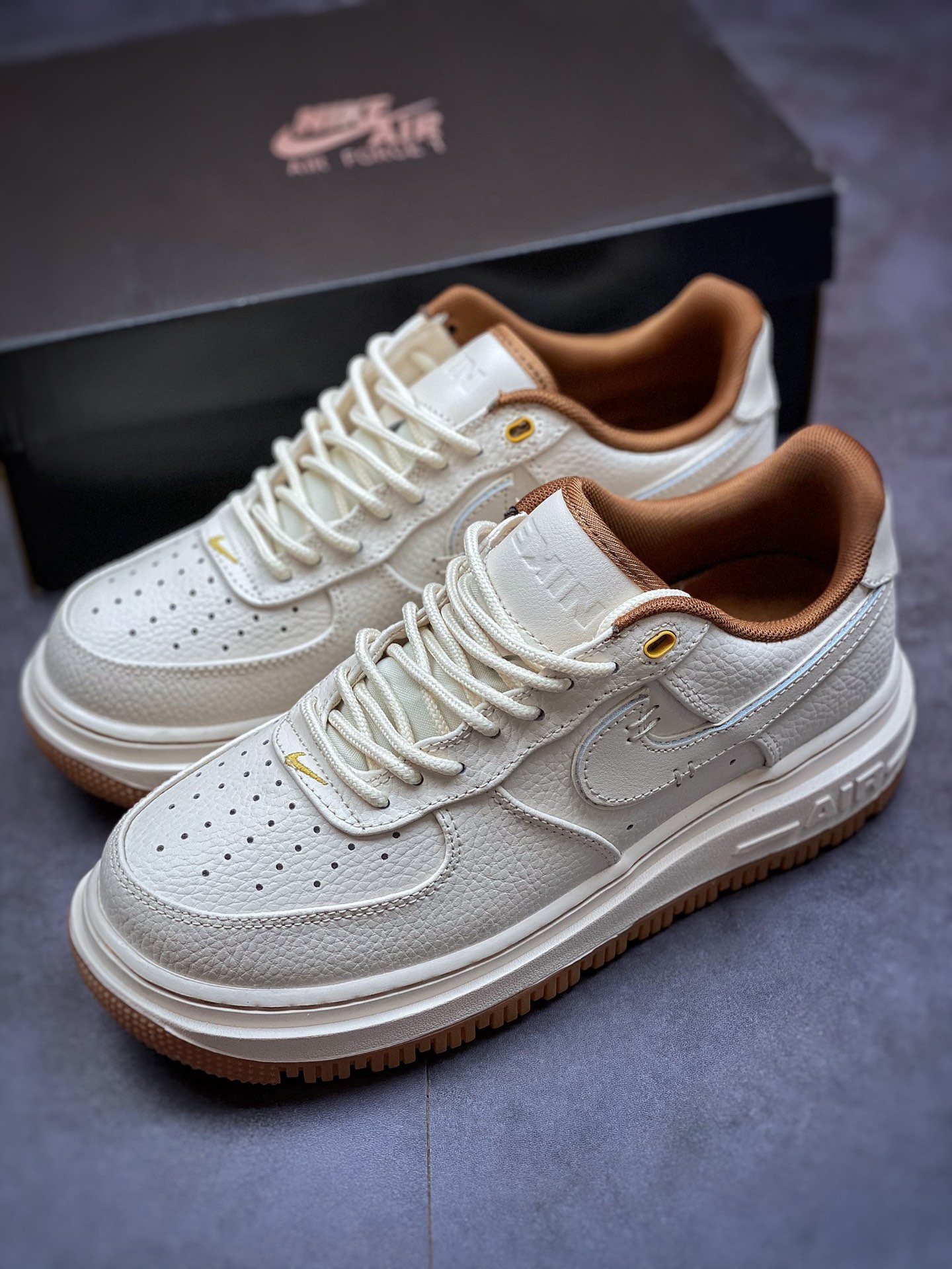 200 Nike Air Force 1 Low Luxe”Pecan/Gum” 空军一号DB4109-200