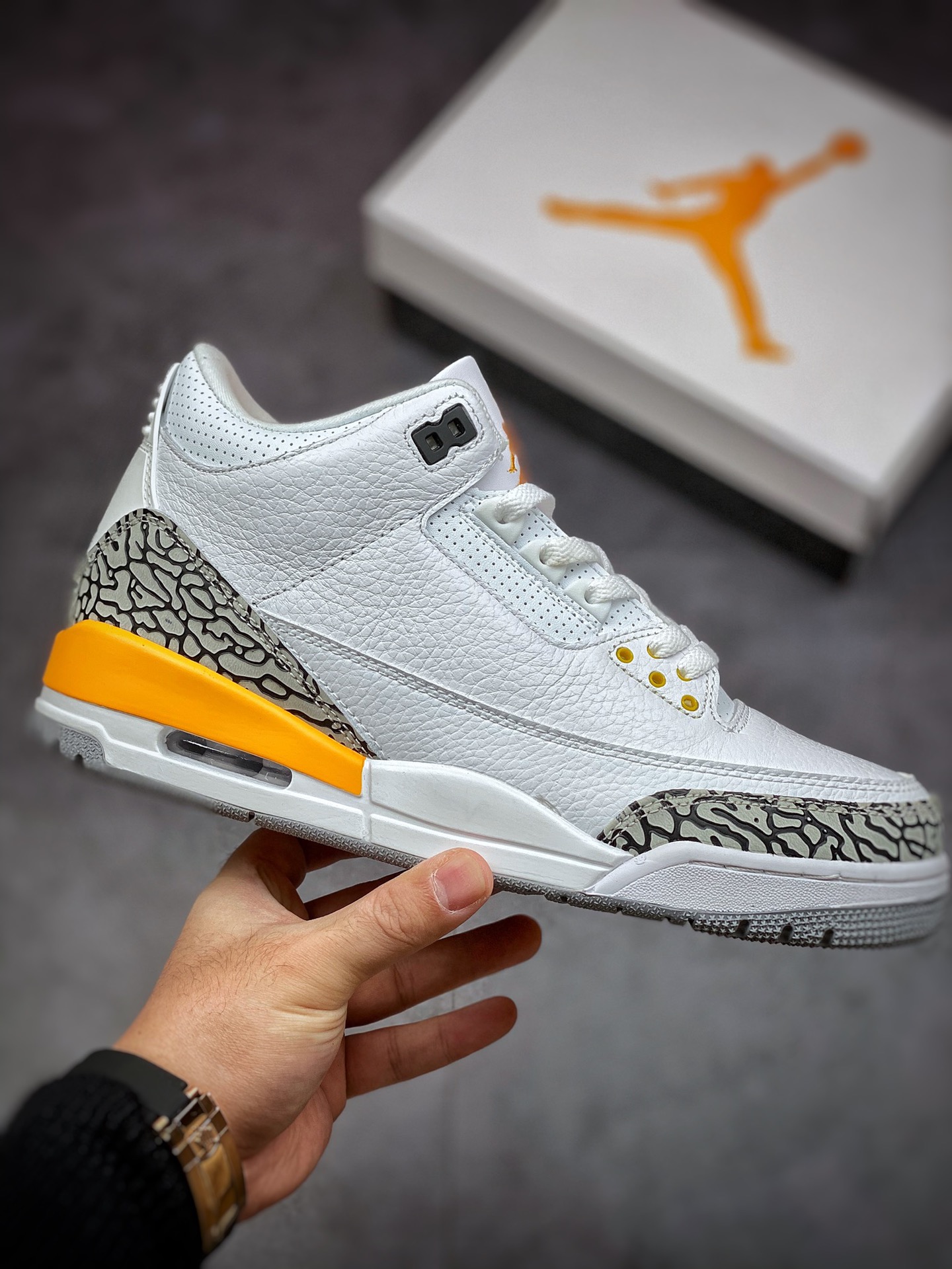 240 Air Jordan 3 Retro“LaserOrange” 白橙 湖人 CK9246-108