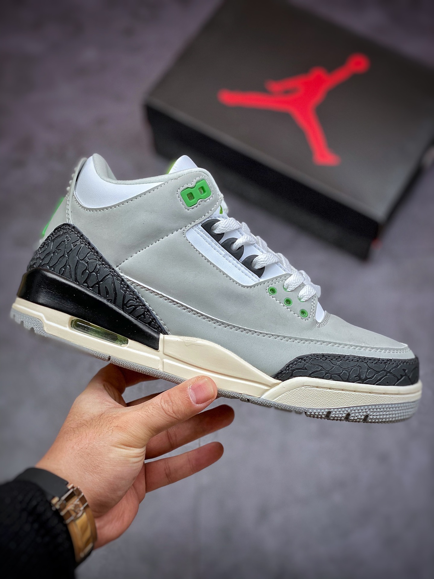 240 Air Jordan 3 Retro“Chlorophyll” 叶绿素/灰绿手稿 136064-006