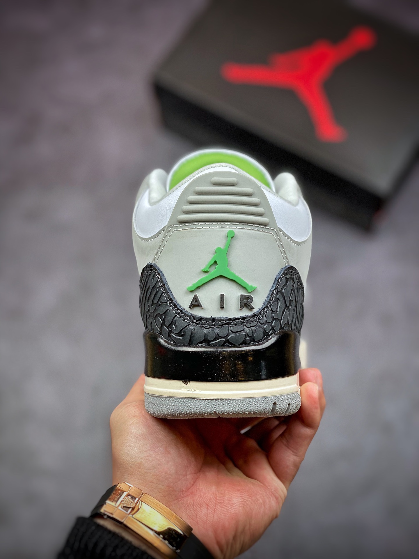 240 Air Jordan 3 Retro“Chlorophyll” 叶绿素/灰绿手稿 136064-006