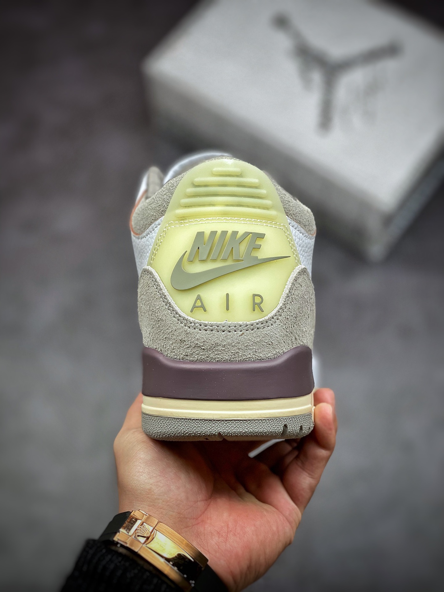 260 Air Jordan 3 Retro“Medium Grey” 米白灰 DH3434-110