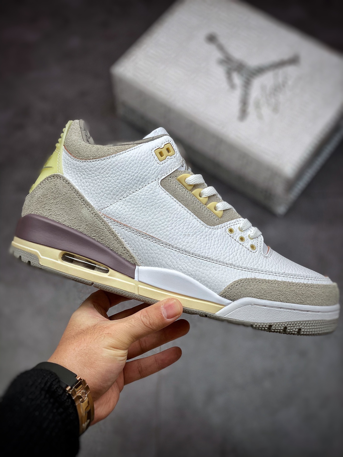 260 Air Jordan 3 Retro“Medium Grey” 米白灰 DH3434-110