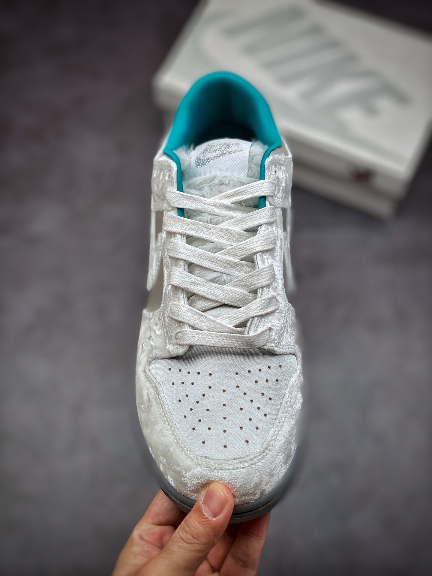 300 Nike Dunk Low Ice 冬季仙境 冰雪节  DO2326-001