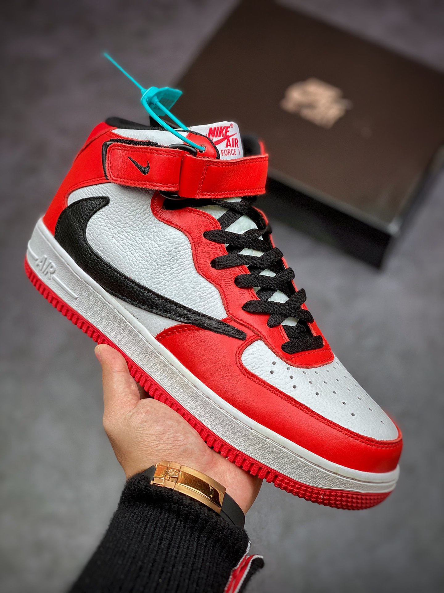 260 Nike Air Force 1 Mid 07 芝加哥红白黑倒钩 804609-160