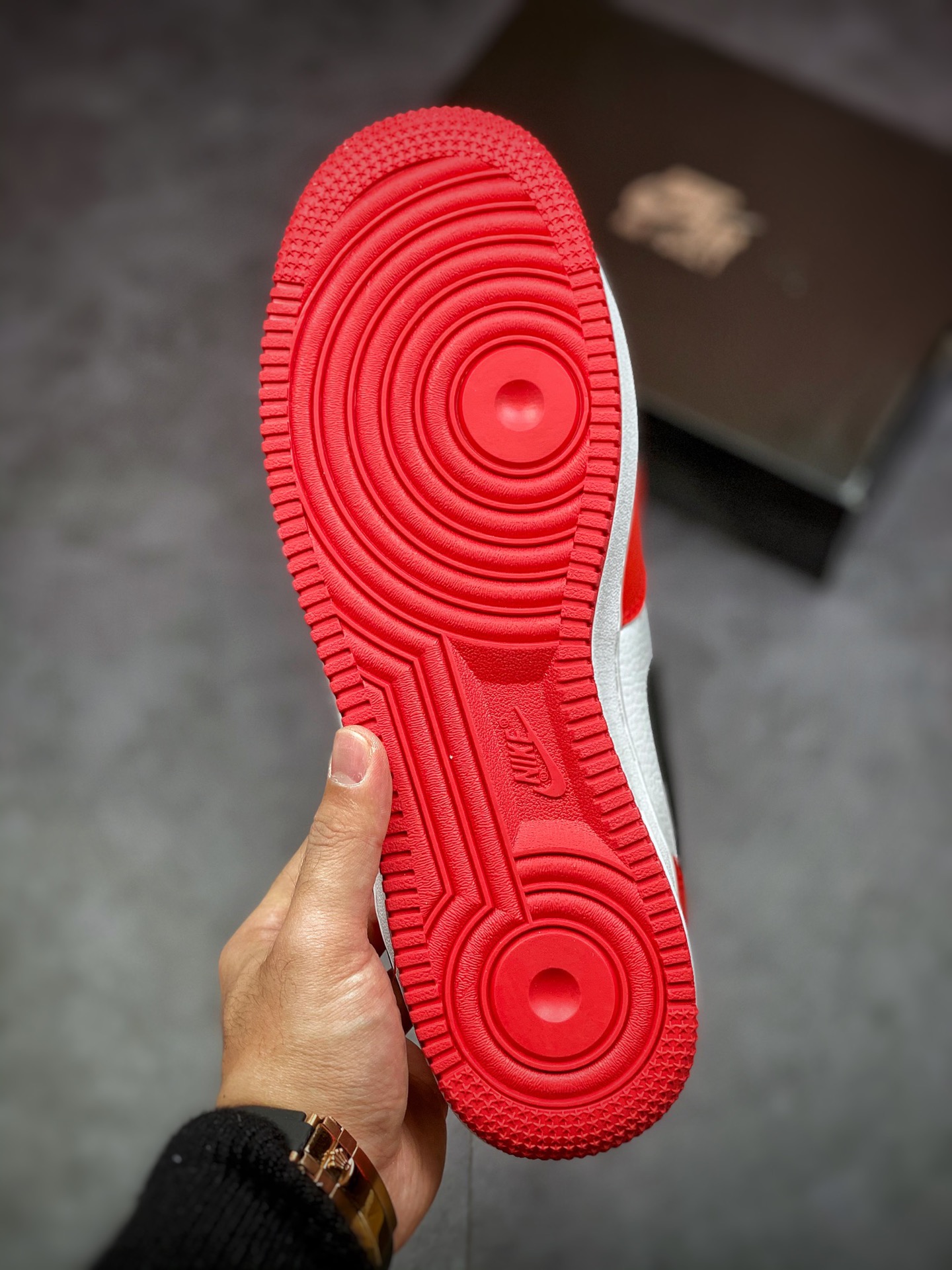 260 Nike Air Force 1 Mid 07 芝加哥红白黑倒钩 804609-160