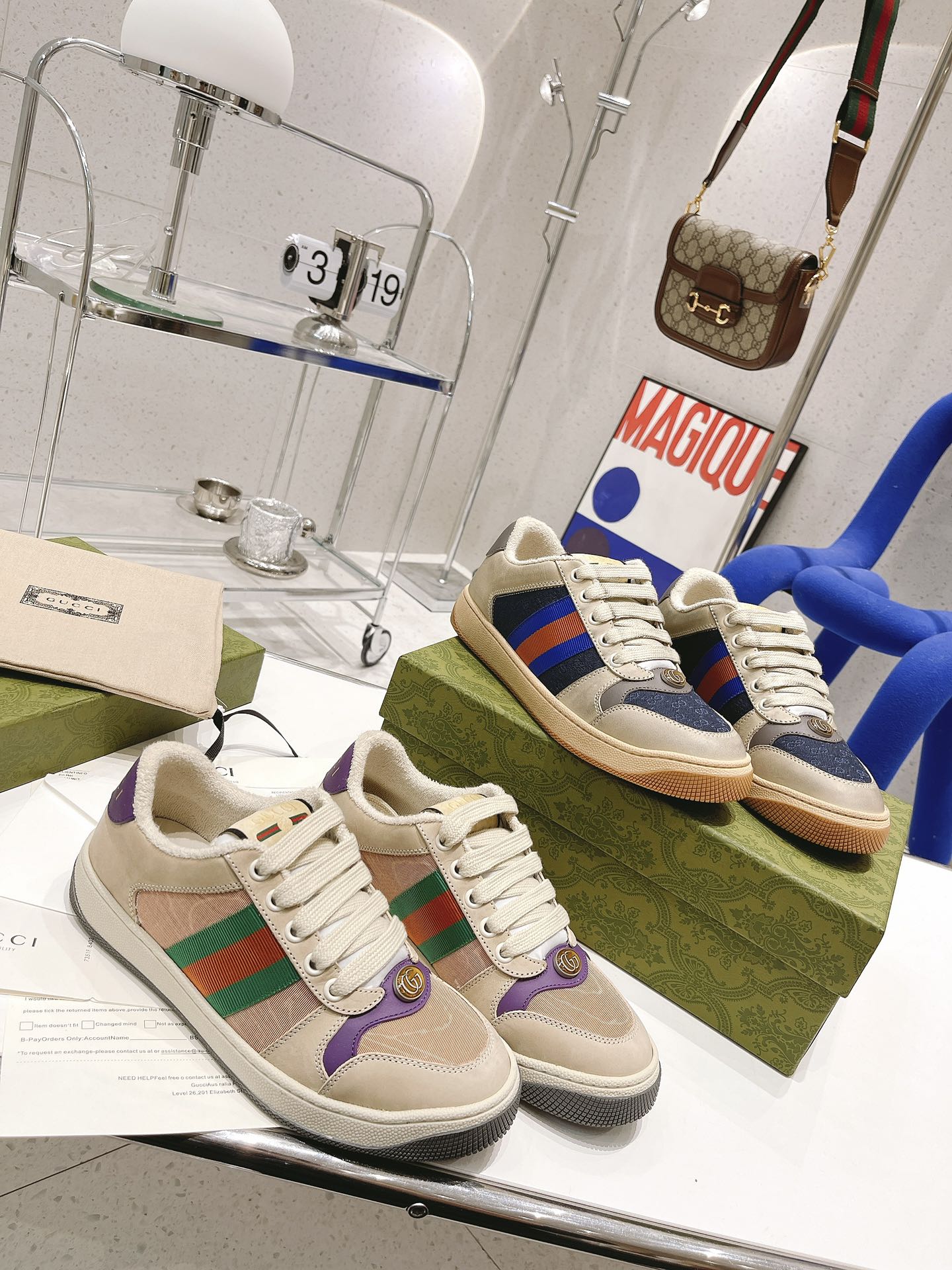 NO:173164,GUCCI Guqi Little Dirty Shoes (Couple Model) The highest version of the full series upgrade Long-term production GG Guqi series old casual Dirty Shoes catwalk model ZP development pure original version... Metal double G crystal cylindrical mark... Gucc original webbing... Upper polished beef matte splicing classic double G fabric (full oil edge) The inner original towel cloth is delicate, softer and more comfortable and breathable, foot pad latex injection molding integrated, private molded steel stamping Outsole double-color original TPU sole (lower layer wide, upper layer narrow) Packaging matching green packaging Women's size 35-40# Men's size 39-44#, casual shoes/sports shoes, gucci, sneakers19860909GUCCI 古奇 小脏鞋（情侣款）  最高版本全系列升级 长期做货 GG古奇系列做旧休闲小脏鞋走秀款 ZP开发纯原版本……金属双G水晶圆柱形标……Gucc原版纹织带……  鞋面擦色牛磨砂拼接经典双G布面料（全油边）  内里原版毛巾布里细腻柔软更舒适透气,垫脚乳胶注塑一体,私模钢印  大底双色原版TPU大底(下层宽,上层窄)  包装配套绿色包装  女码35～40#  男码39～44#,休闲鞋/运动鞋,gucci,sneakers,Women's Shoes