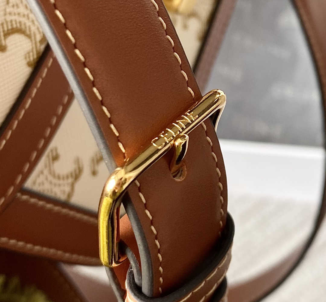 CELINE赛琳凯旋门帆布和小牛皮手袋191242