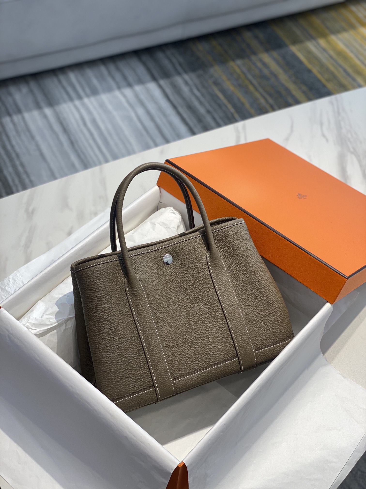 Hermès Garden Party 30 Bag - Elephant Grey Leather Tote with Snap Closure