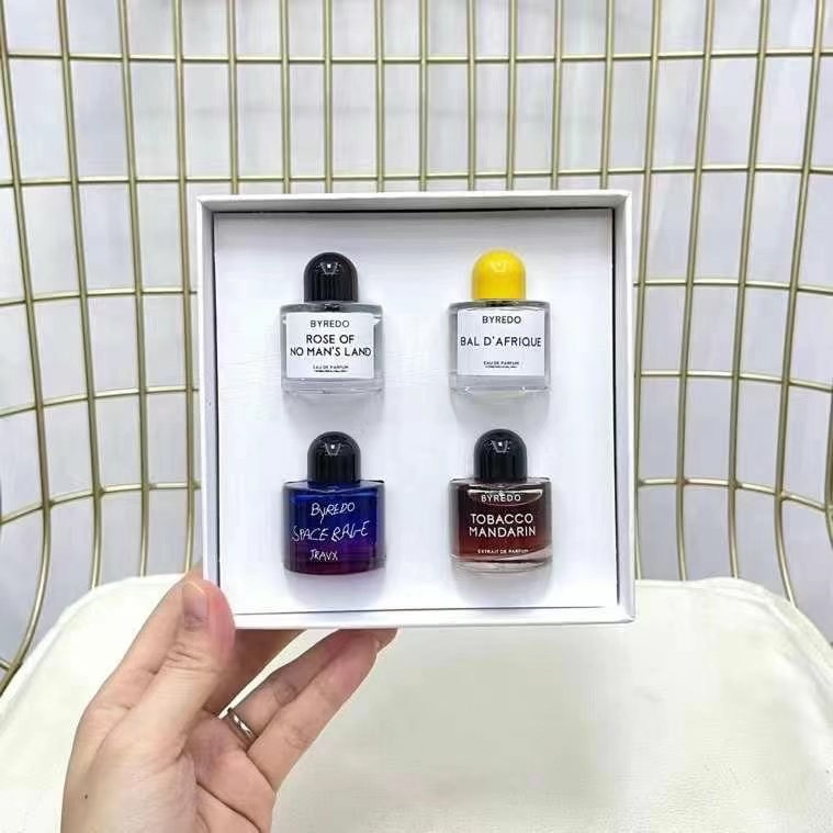 Byredo Tobacco Mandarin Eau de Parfum Set - 4 x 10ml Travel Sprays 4 i1640692200 6026 2