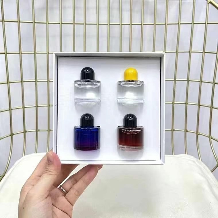 Byredo Tobacco Mandarin Eau de Parfum Set - 4 x 10ml Travel Sprays 5 i1640692200 6944 3