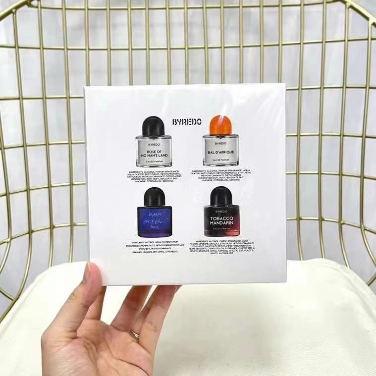Byredo Tobacco Mandarin Eau de Parfum Set - 4 x 10ml Travel Sprays 3 i1640692200 9453 1