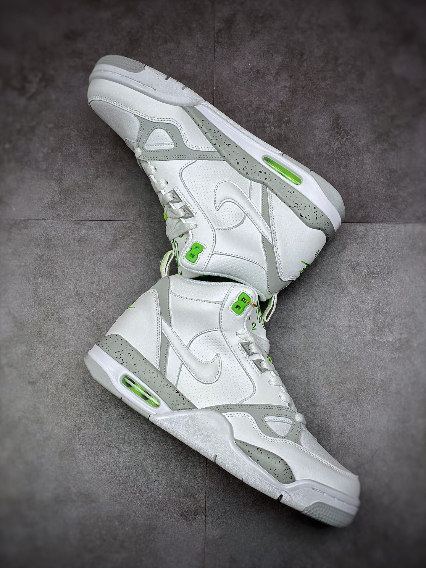 260 Air Flight 13带男子运动鞋· AJ4兄弟款系列 篮球鞋579961-106