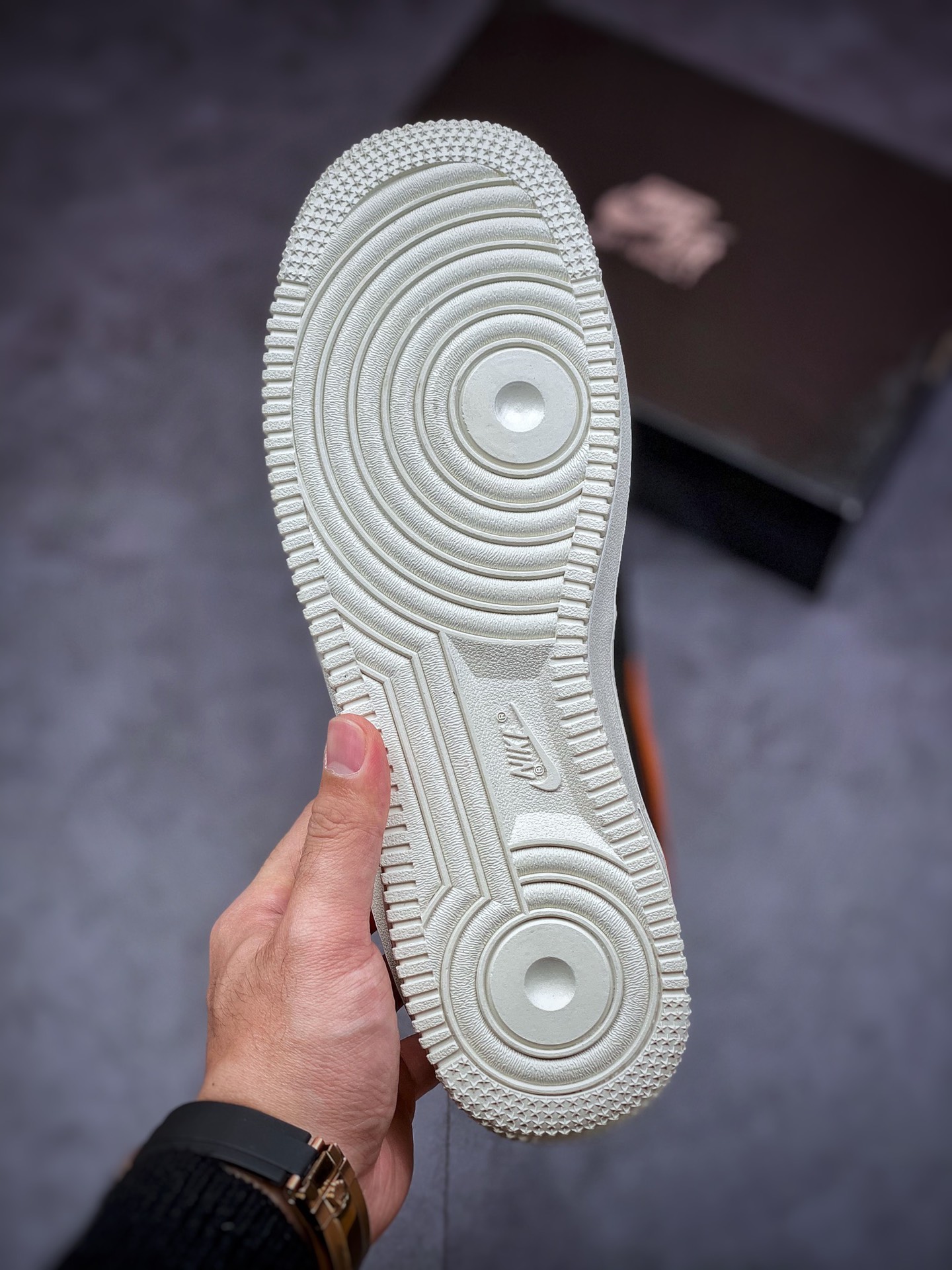 260 Nike Air Force 1 Mid 07 猪油扣碎倒钩 804609-188