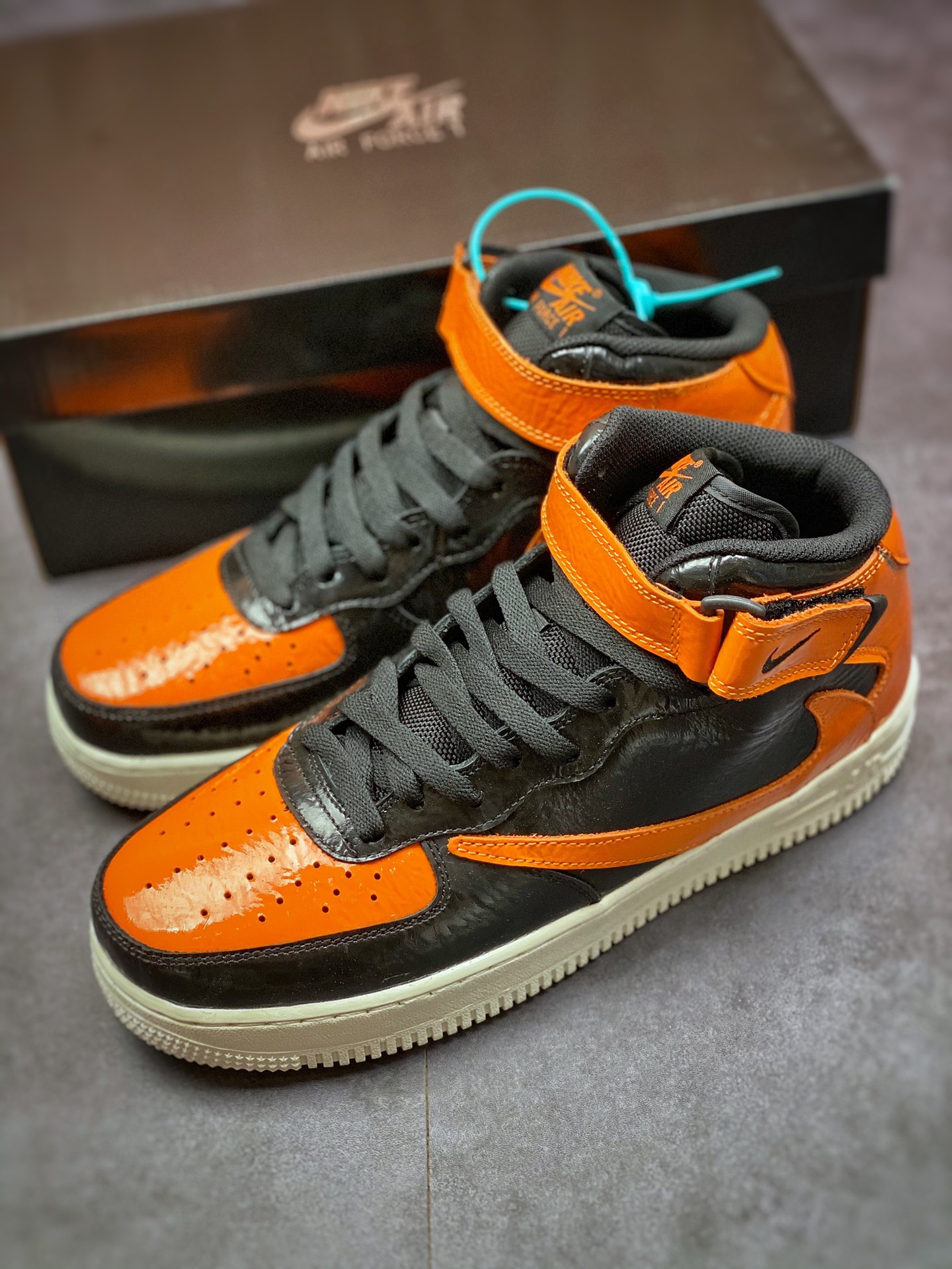 260 Nike Air Force 1 Mid 07 猪油扣碎倒钩 804609-188